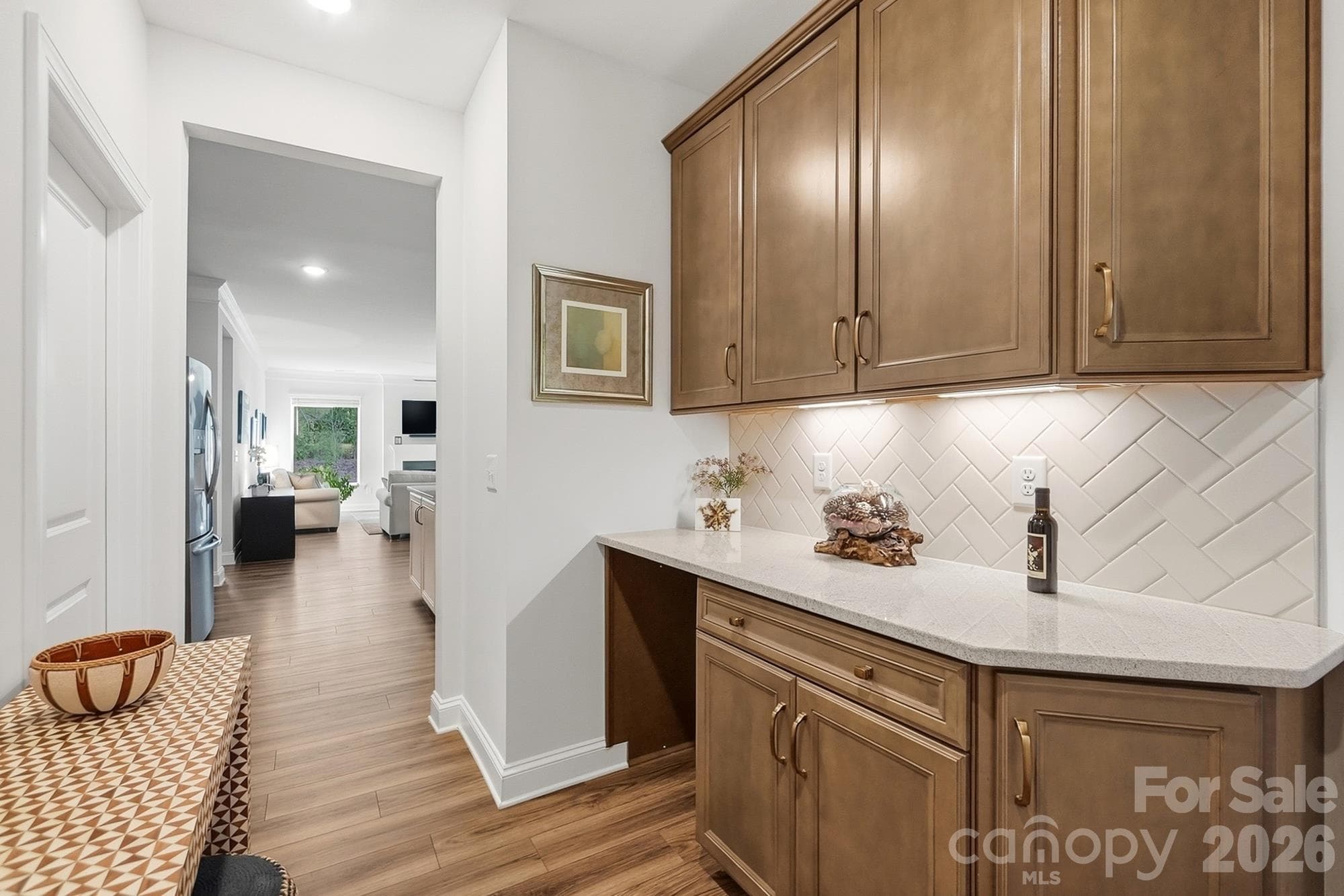 Butlers pantry leading from kitchen to formal dining room. - 2014 Old Evergreen Parkway, Indian Trail
