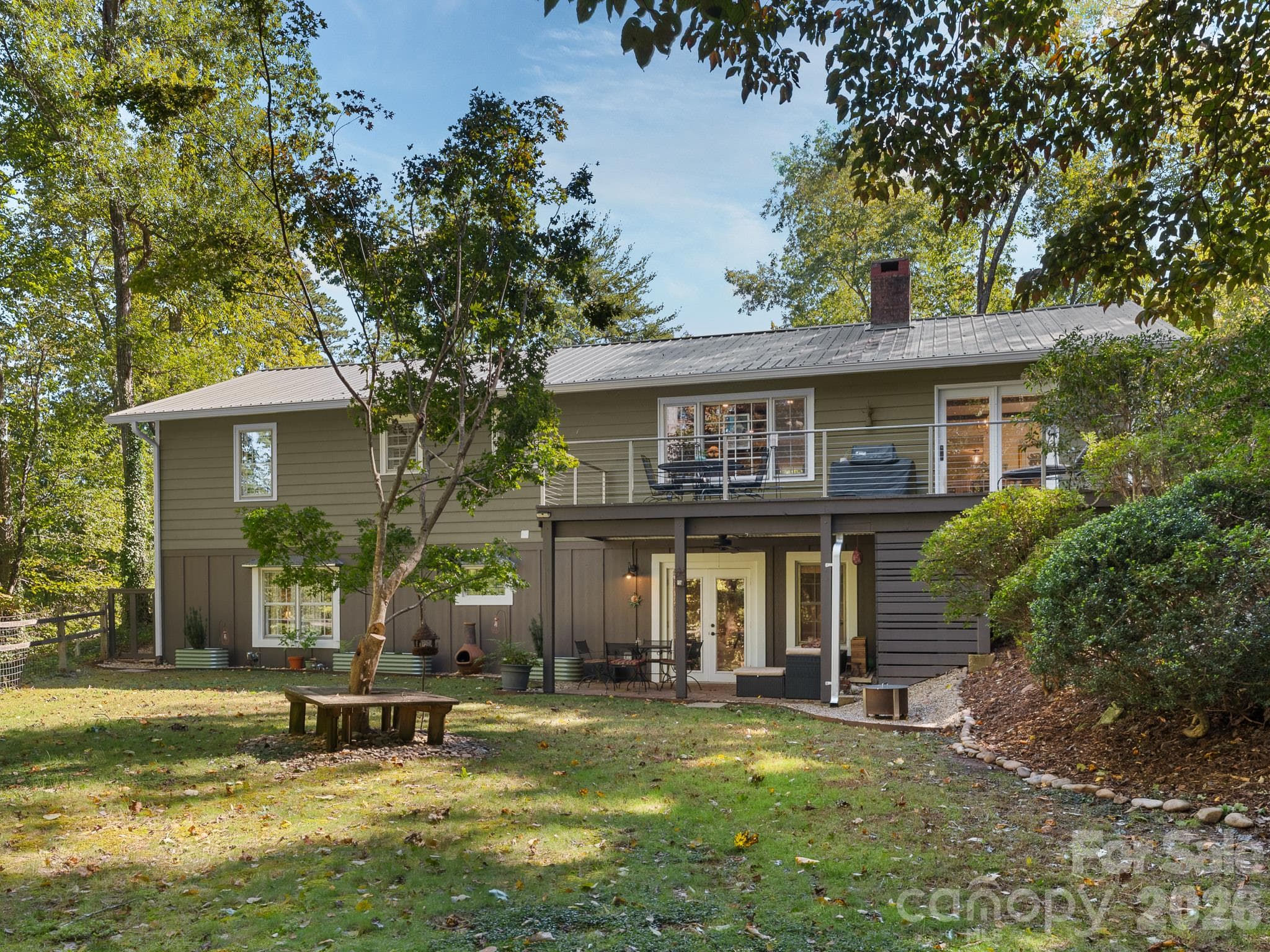 Fully fenced park-like backyard - 69 Eargle Road, Tryon