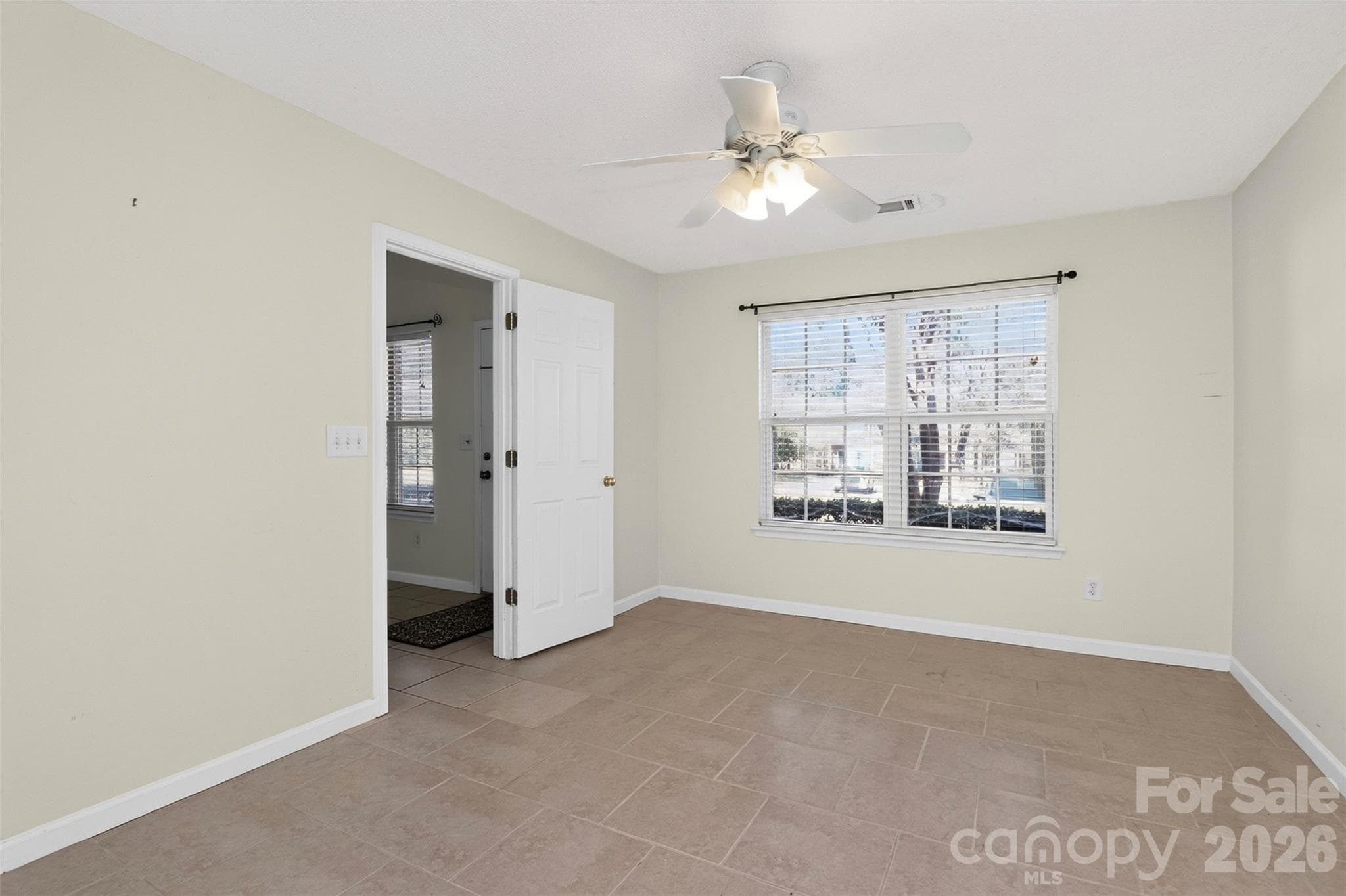 Townhouse at 16931 Greenlawn Hills Court, Charlotte, photo 17 of 34