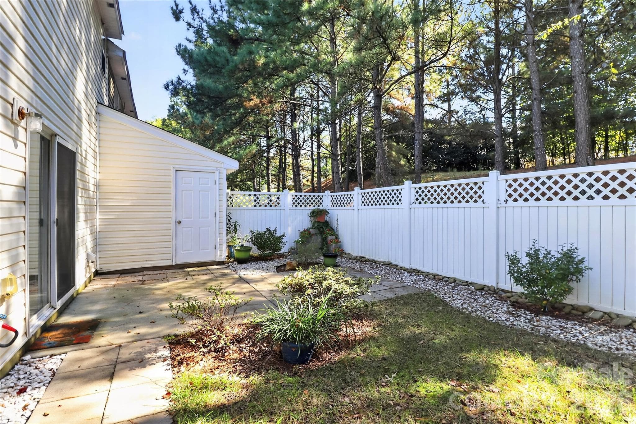 Townhouse at 16931 Greenlawn Hills Court, Charlotte, photo 29 of 34