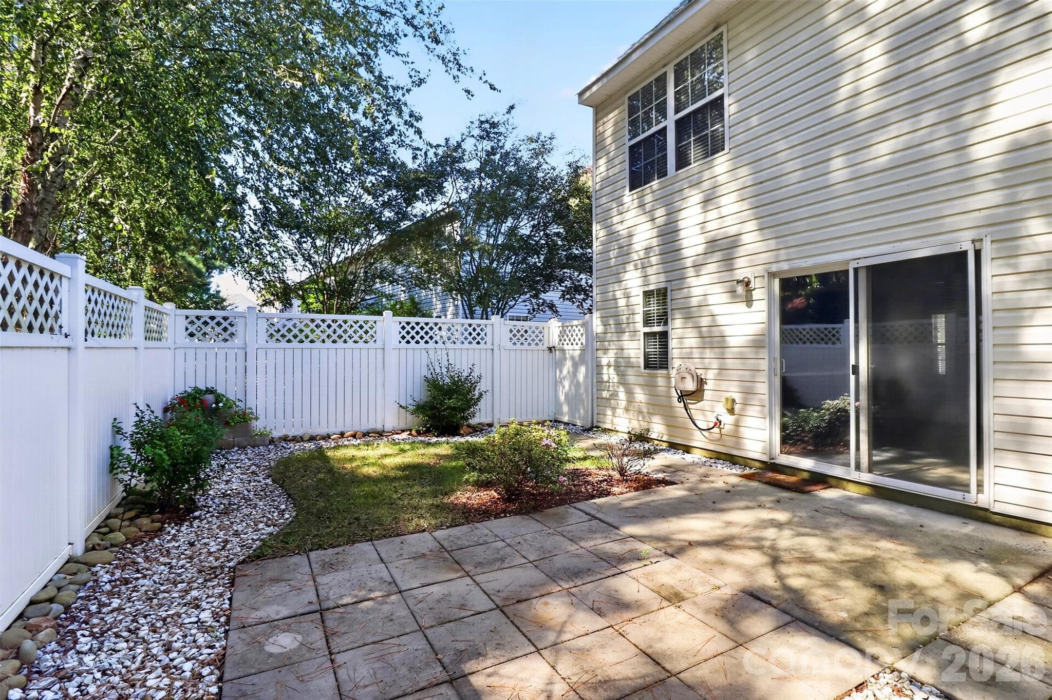 Townhouse at 16931 Greenlawn Hills Court, Charlotte, photo 31 of 34