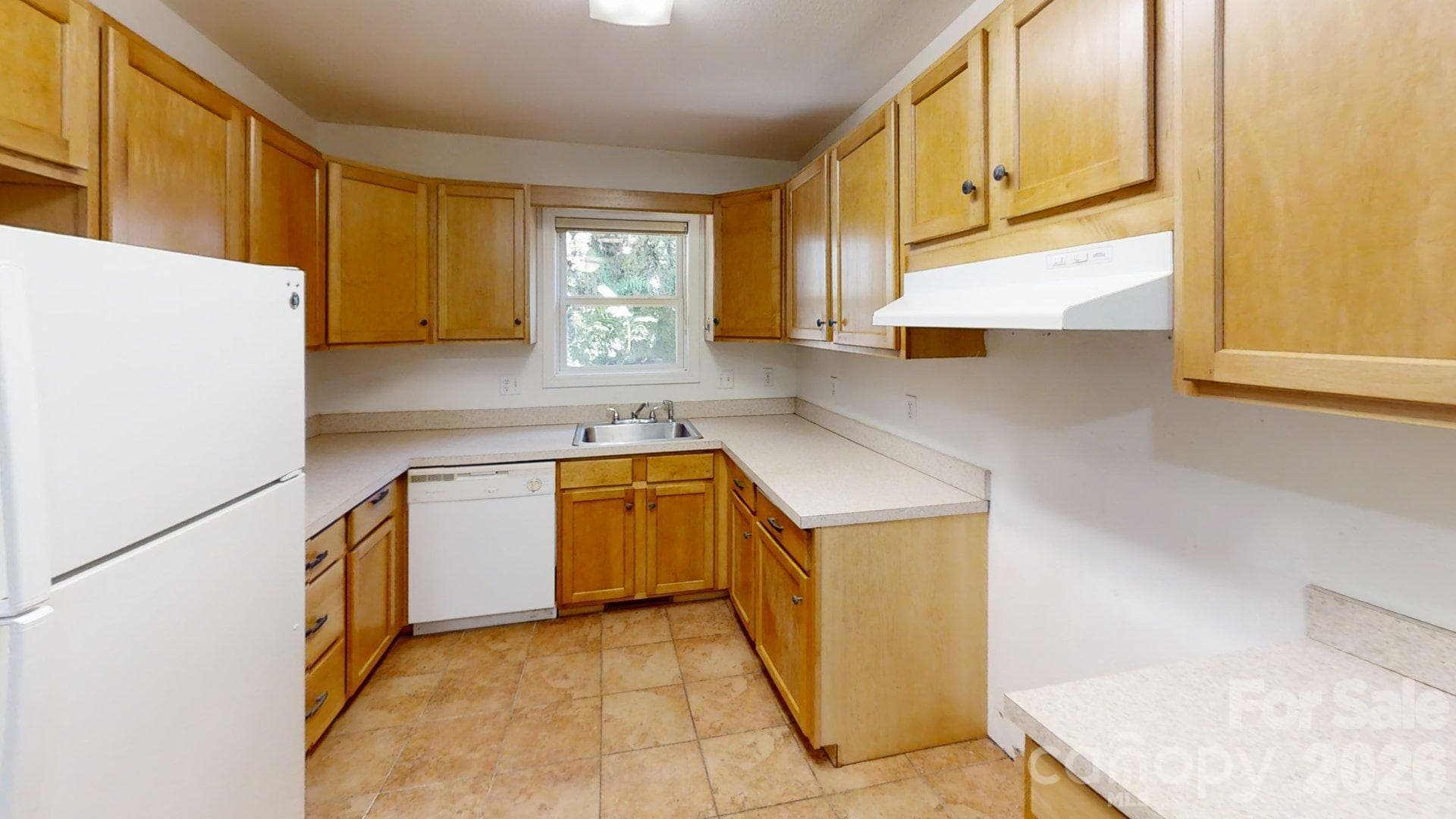 Condominium at 121 Merchant Street, Asheville, photo 7 of 39