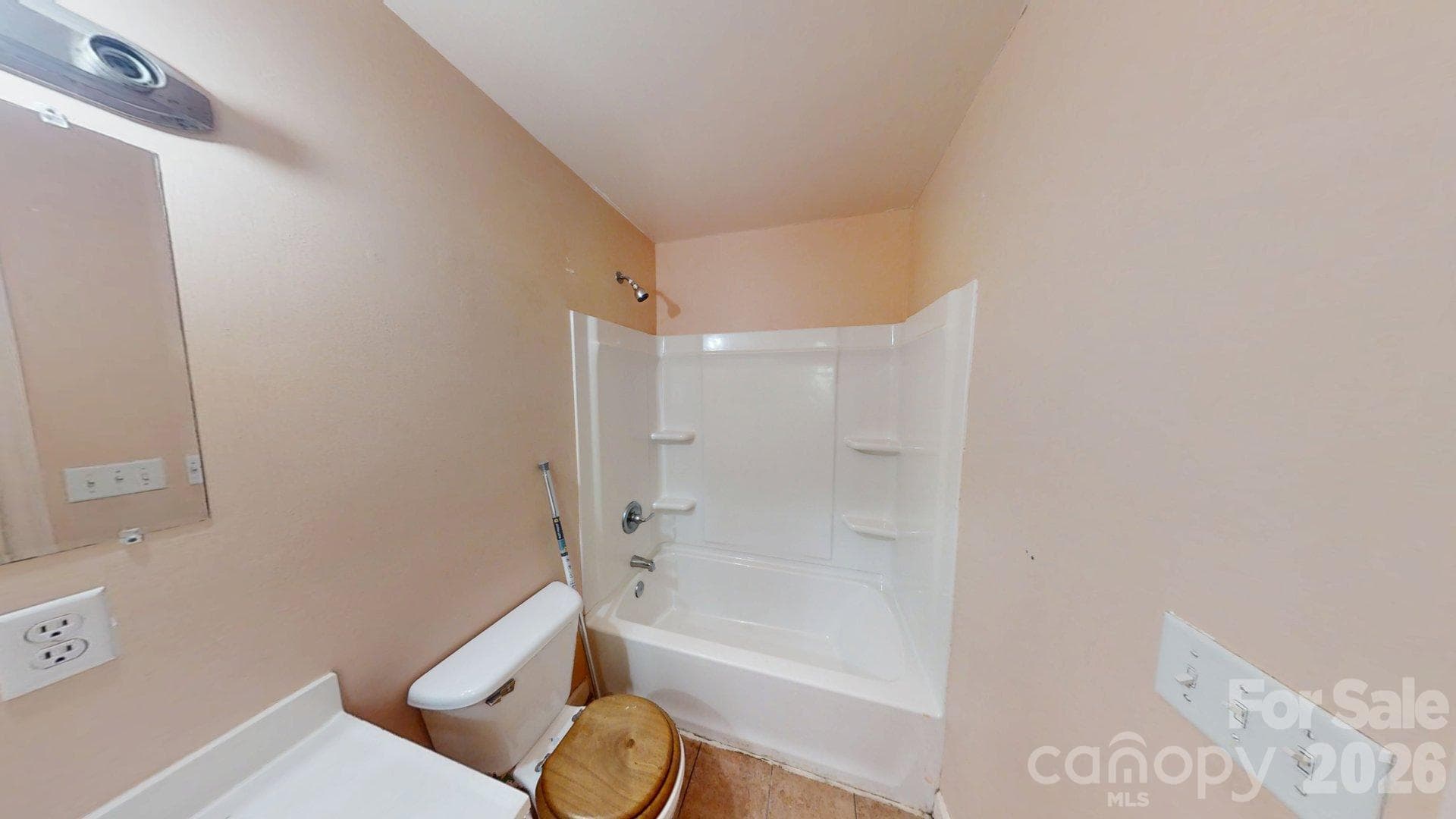Condominium at 121 Merchant Street, Asheville, photo 11 of 39