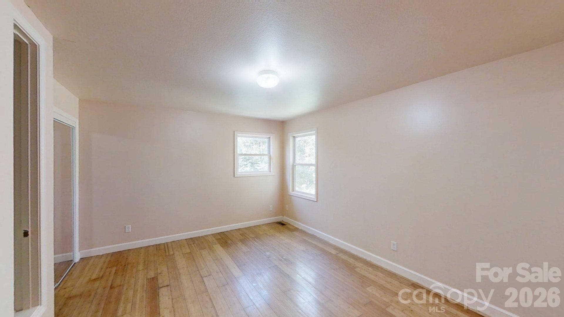 Condominium at 121 Merchant Street, Asheville, photo 12 of 39
