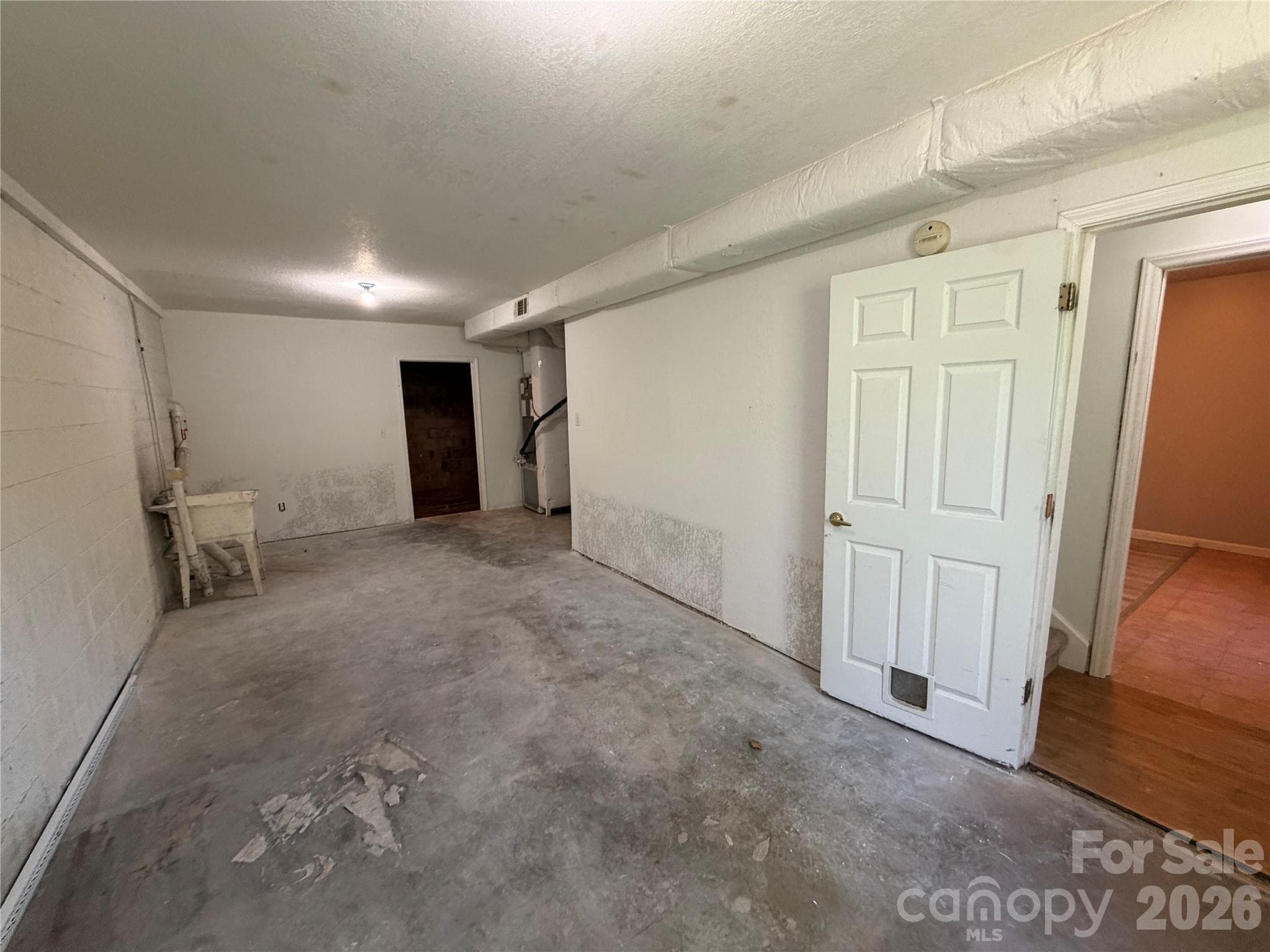 Condominium at 121 Merchant Street, Asheville, photo 29 of 39