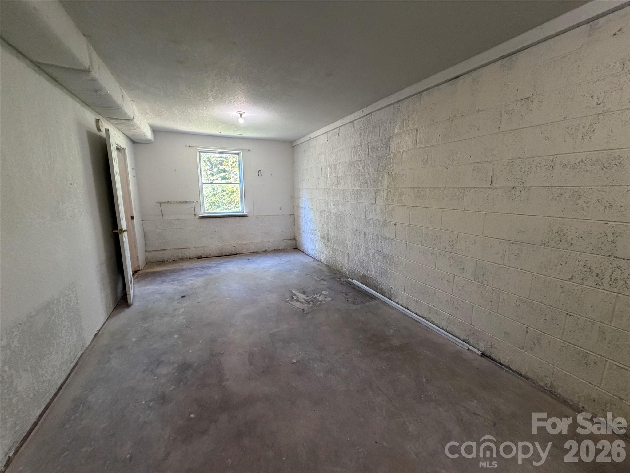 Condominium at 121 Merchant Street, Asheville, photo 33 of 39