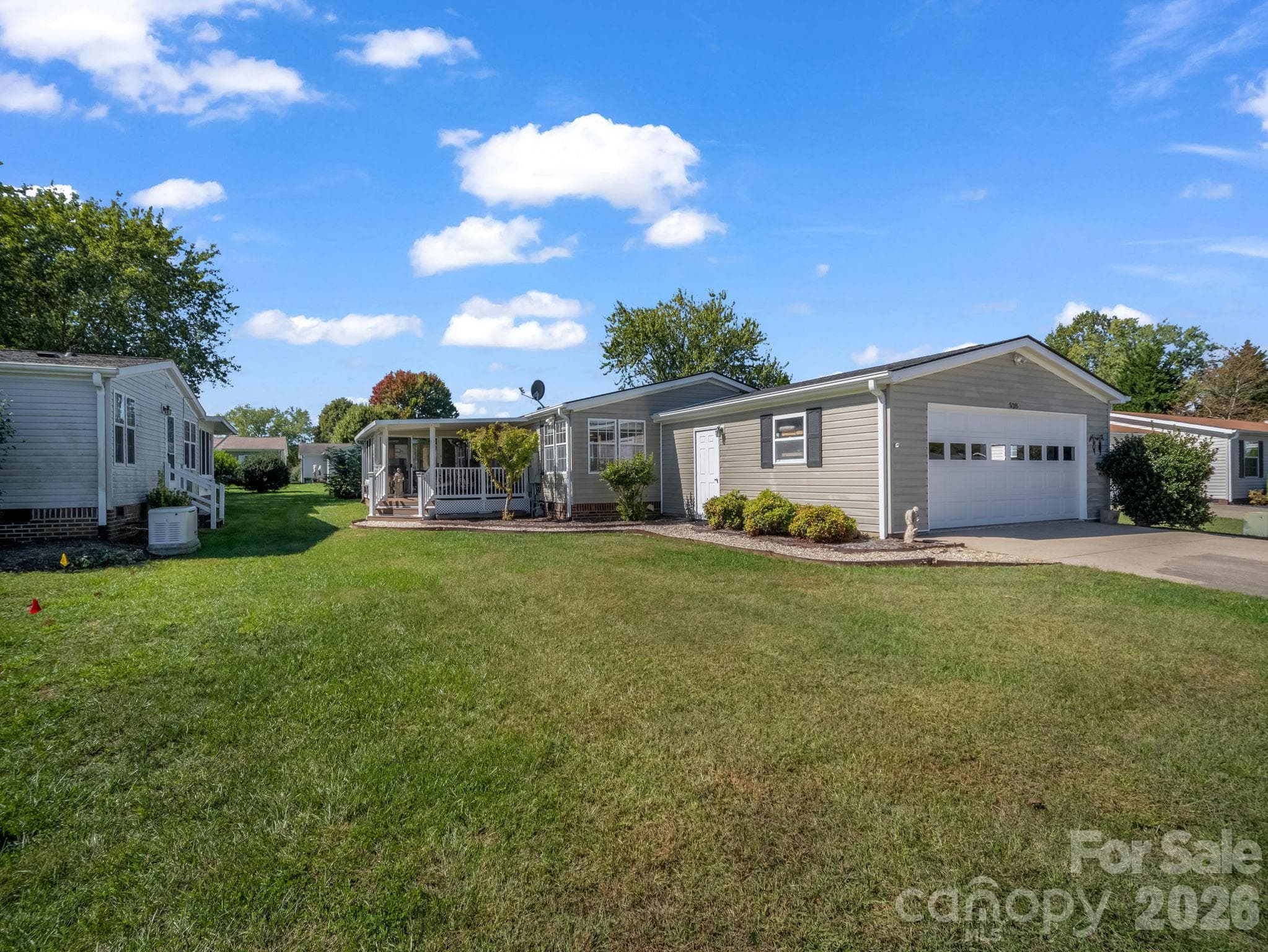 Single Family Residence at 528 Riverwind Drive, Hendersonville, photo 2 of 46