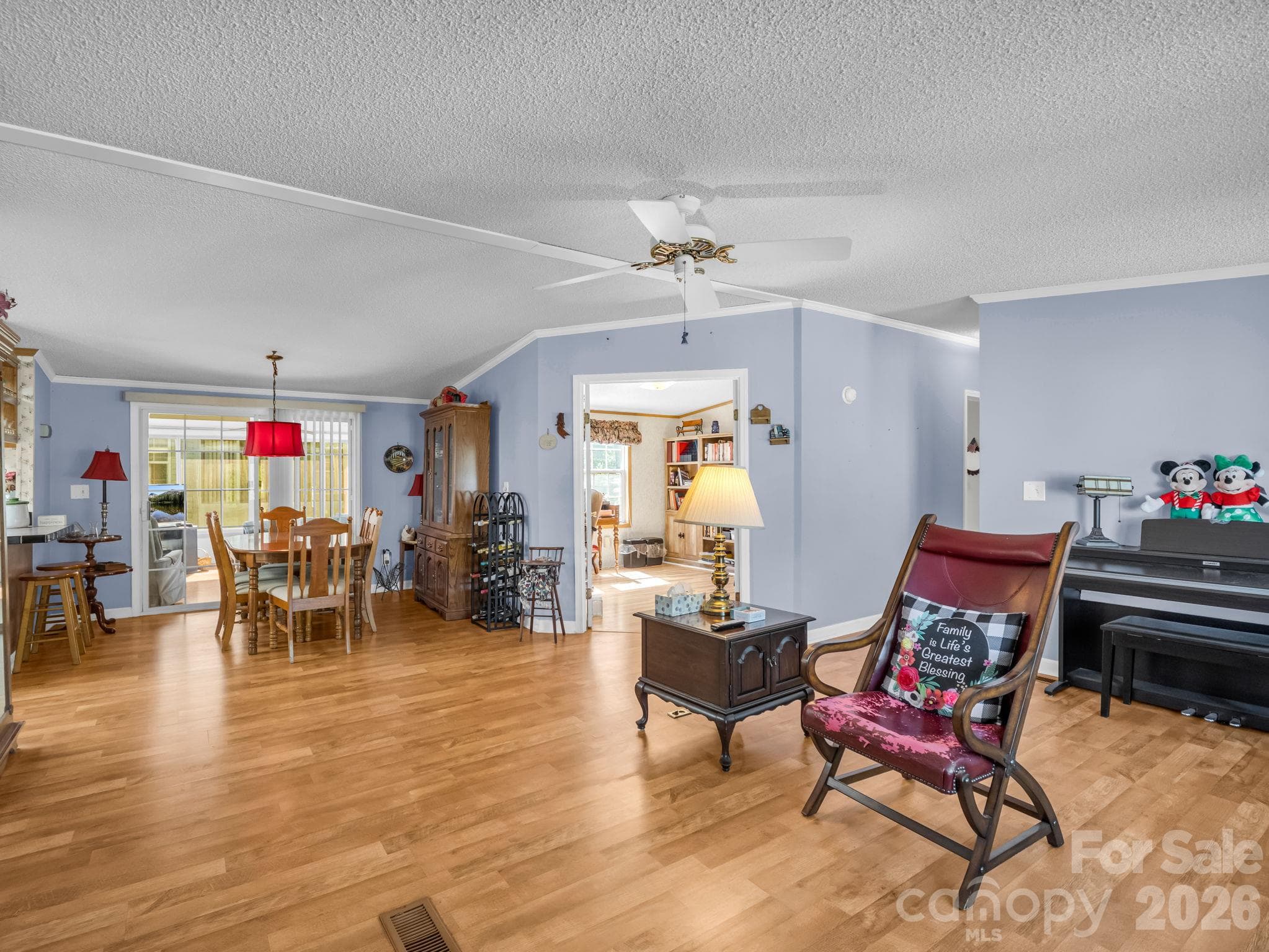 Single Family Residence at 528 Riverwind Drive, Hendersonville, photo 14 of 46