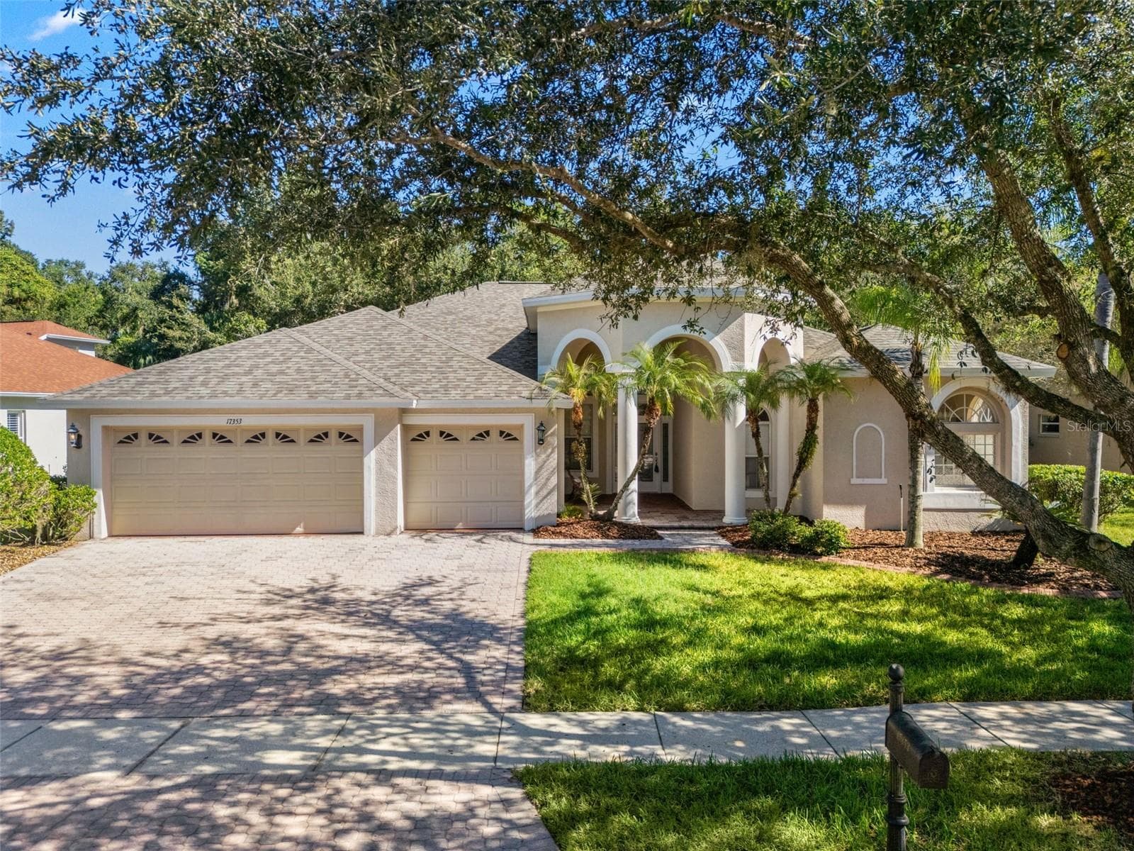 Single Family Residence at 17353 EMERALD CHASE DR, TAMPA, photo 3 of 64