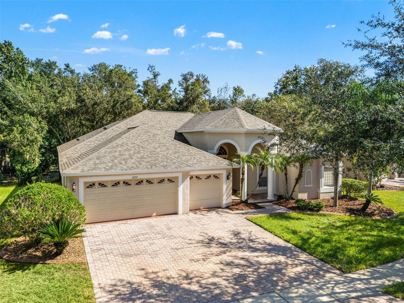 Single Family Residence at 17353 EMERALD CHASE DR, TAMPA, photo 5 of 64