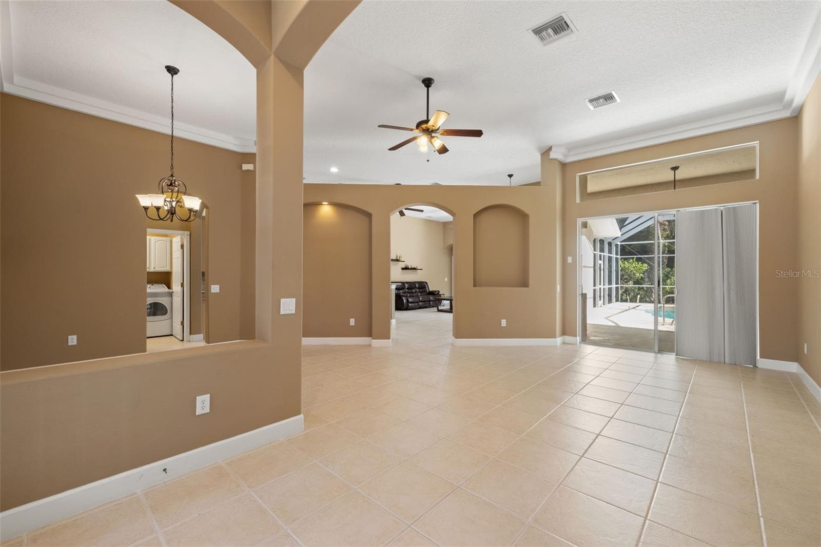 Single Family Residence at 17353 EMERALD CHASE DR, TAMPA, photo 15 of 64