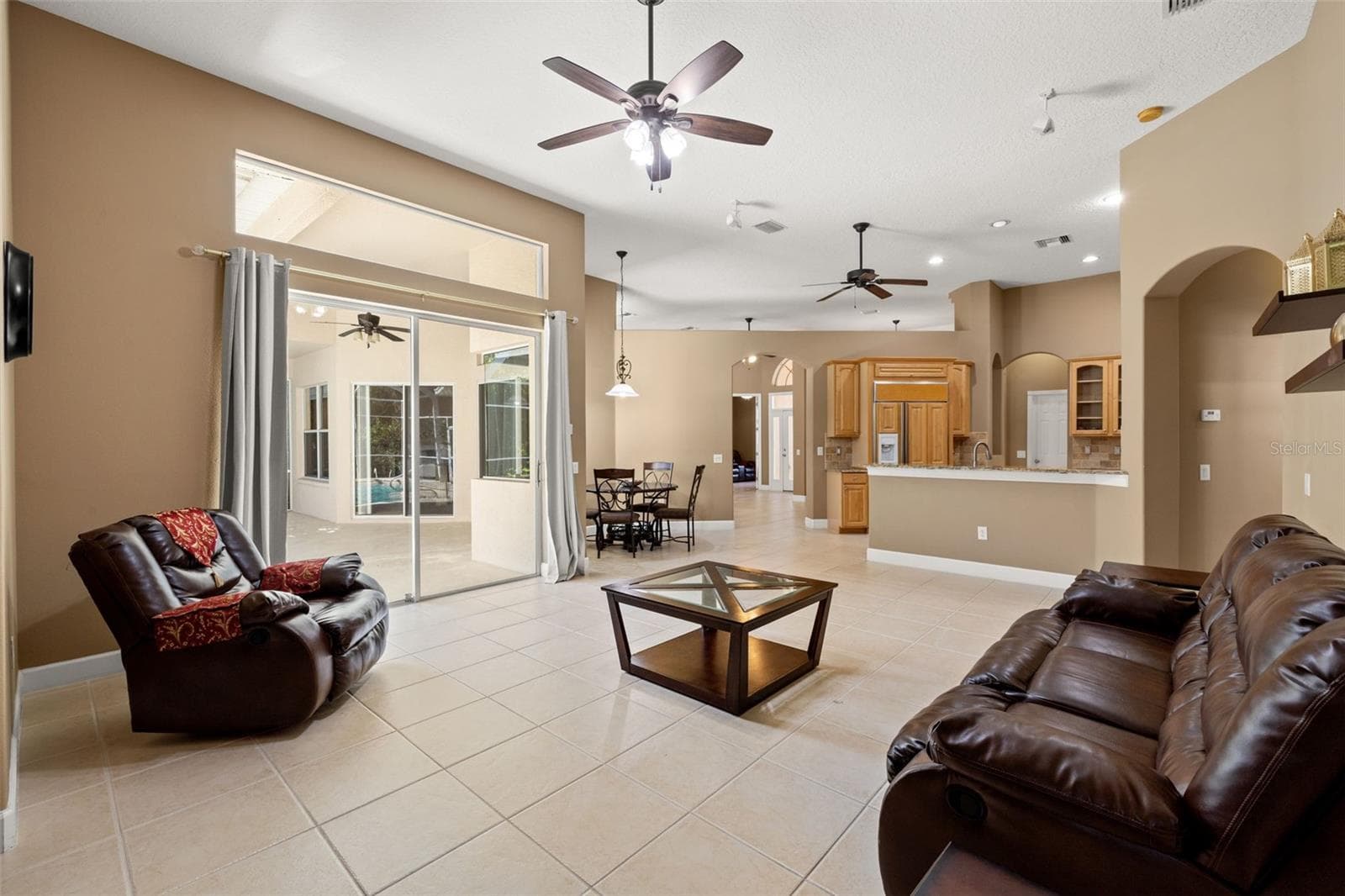 Single Family Residence at 17353 EMERALD CHASE DR, TAMPA, photo 32 of 64