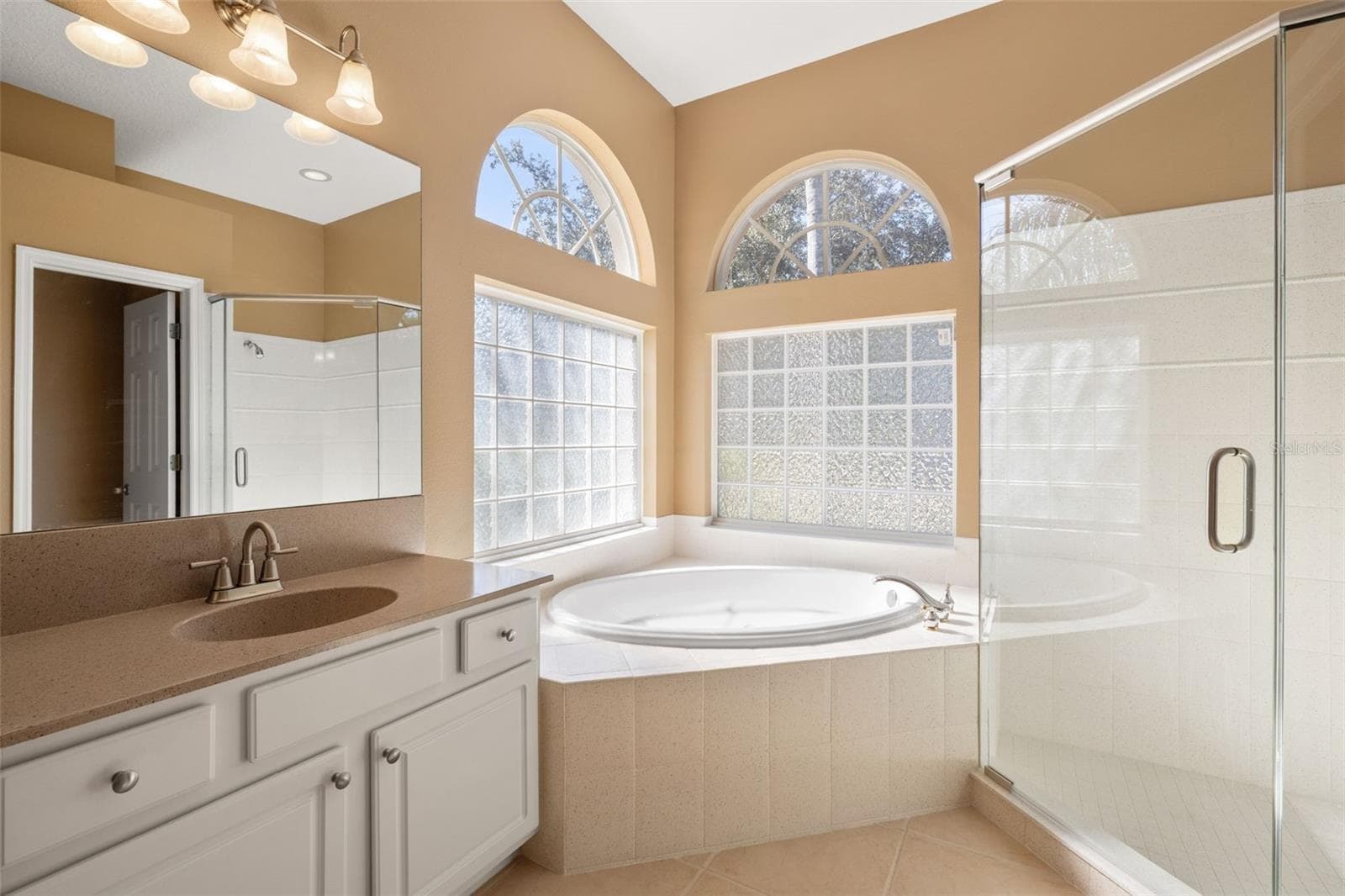 Single Family Residence at 17353 EMERALD CHASE DR, TAMPA, photo 37 of 64
