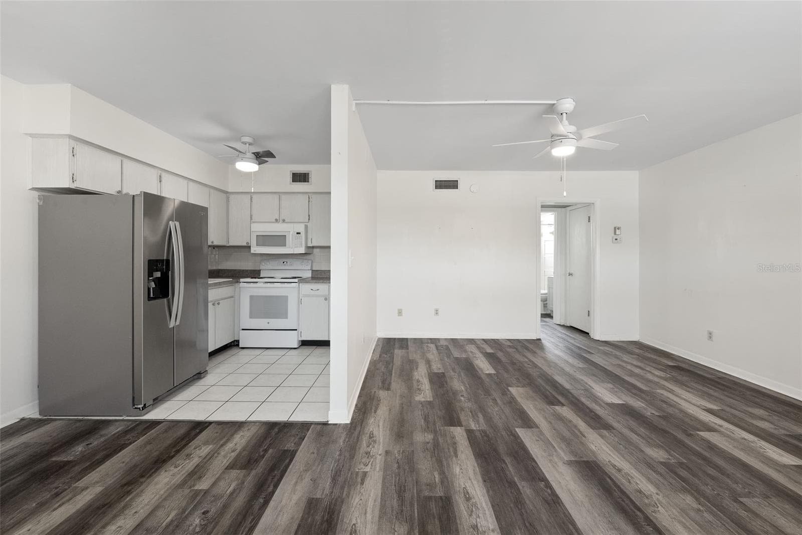 Villa at 13940 ANONA HEIGHTS DR #113, LARGO, photo 6 of 28
