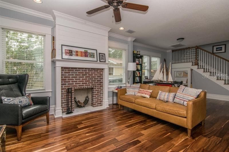 Single Family Residence at 905 S BRUCE ST, TAMPA, photo 2 of 25