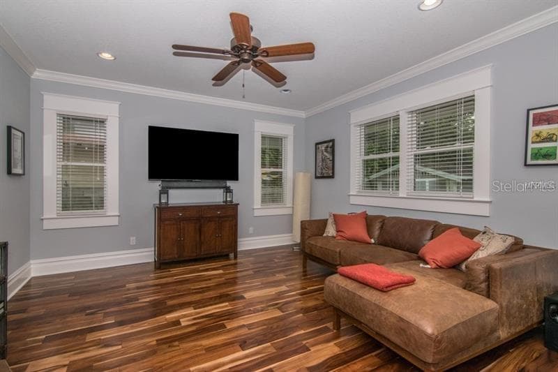 Single Family Residence at 905 S BRUCE ST, TAMPA, photo 13 of 25