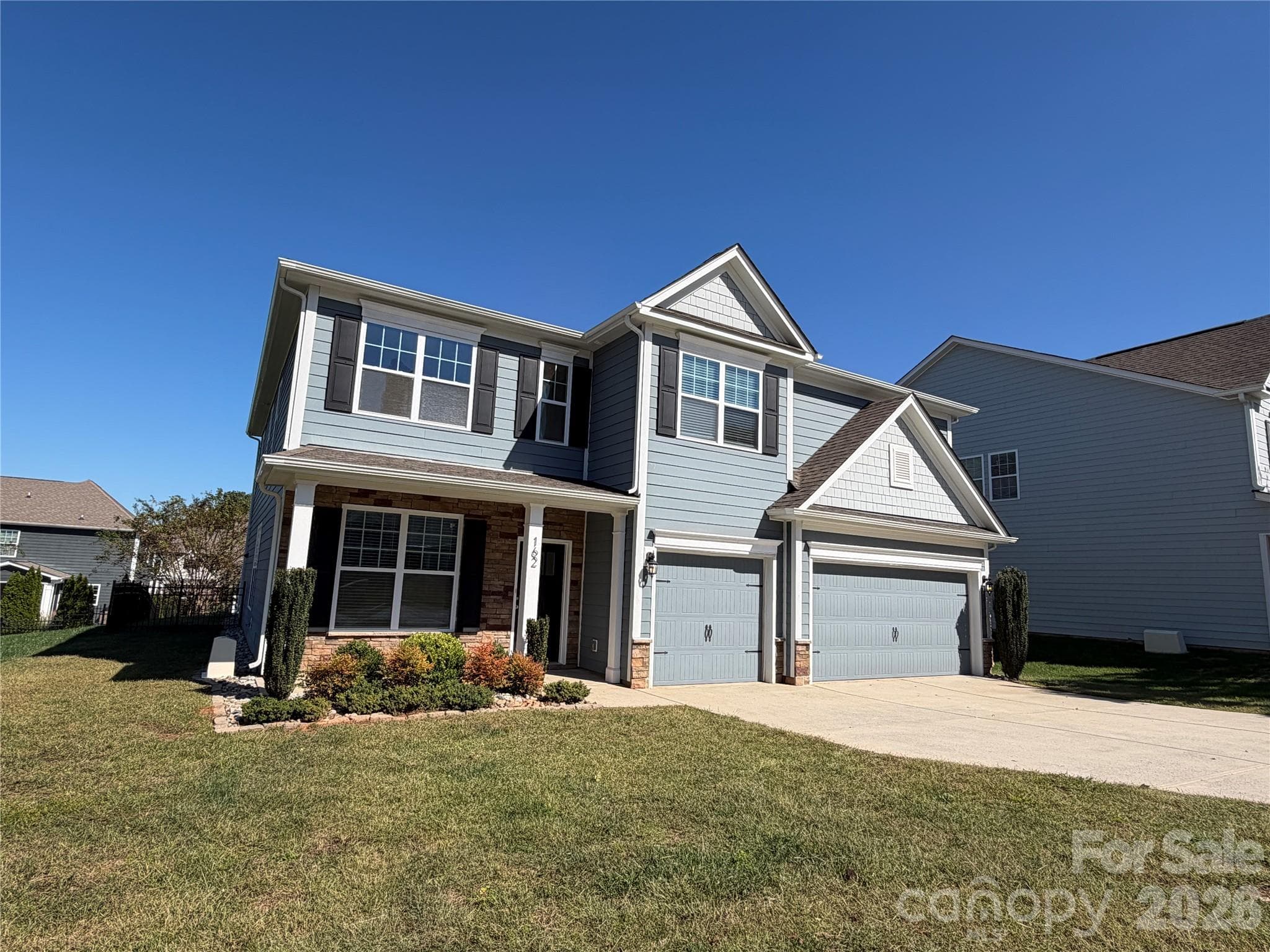 Single Family Residence at 162 Blueview Road, Mooresville, photo 2 of 44