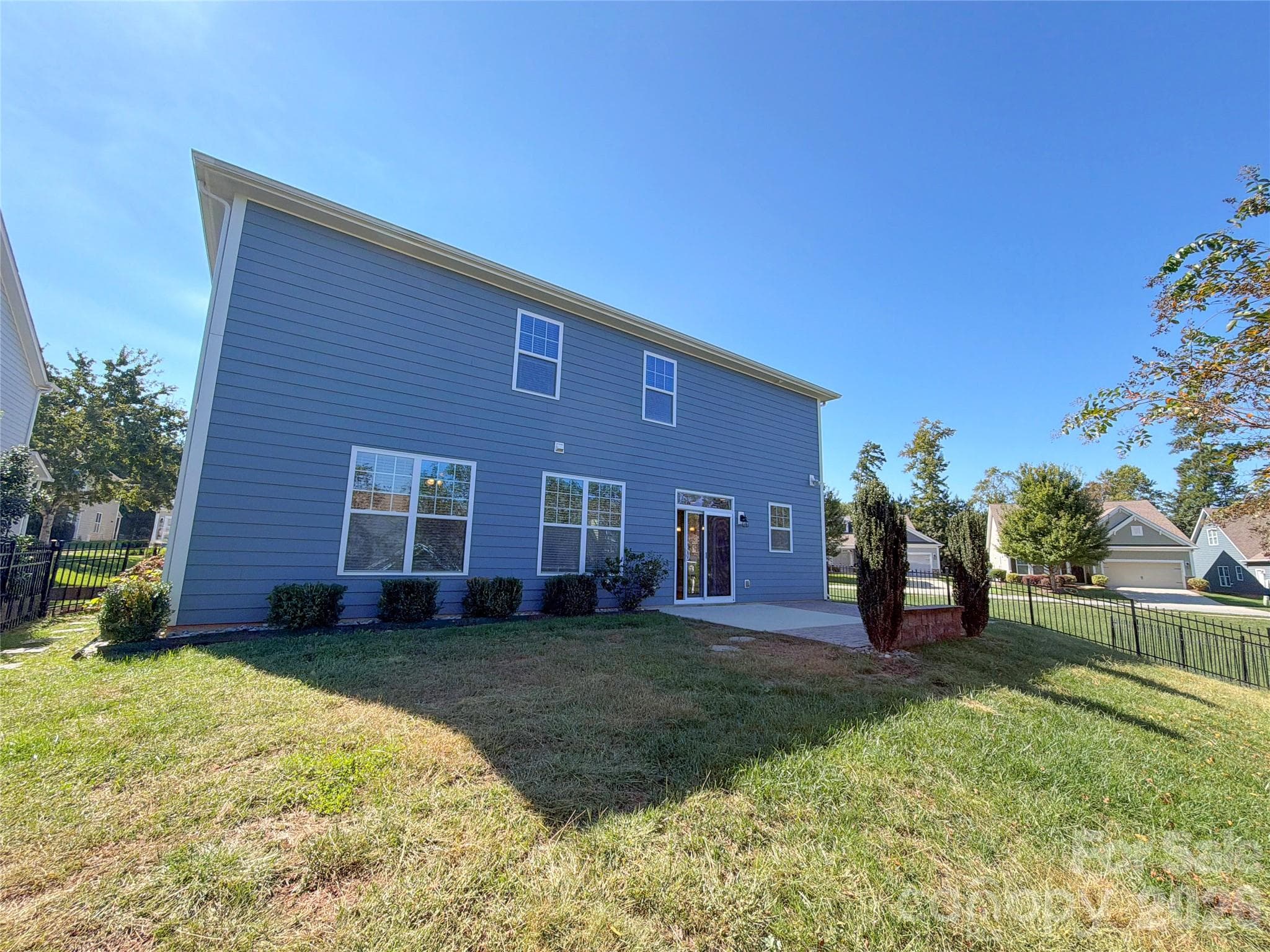 Single Family Residence at 162 Blueview Road, Mooresville, photo 21 of 44