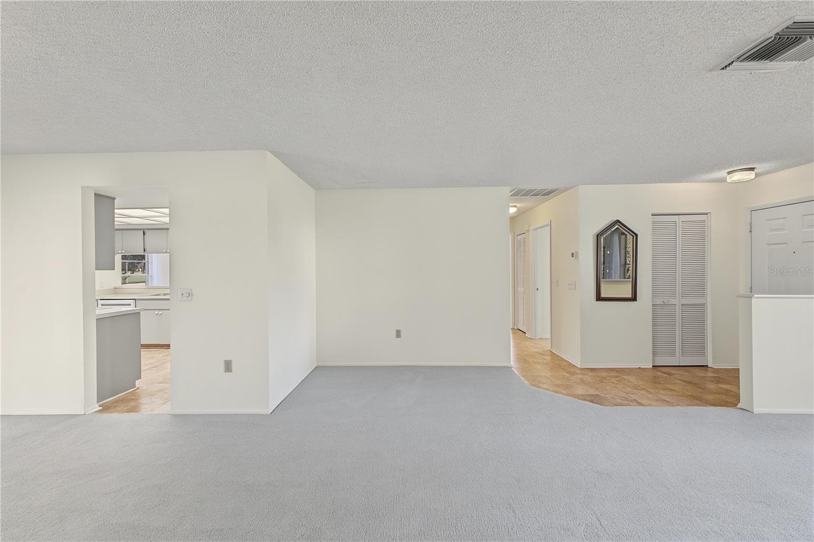 Single Family Residence at 7103 CROWN OAKS DR, SPRING HILL, photo 14 of 75