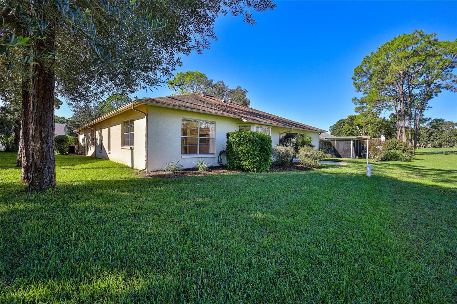 Single Family Residence at 7103 CROWN OAKS DR, SPRING HILL, photo 51 of 75
