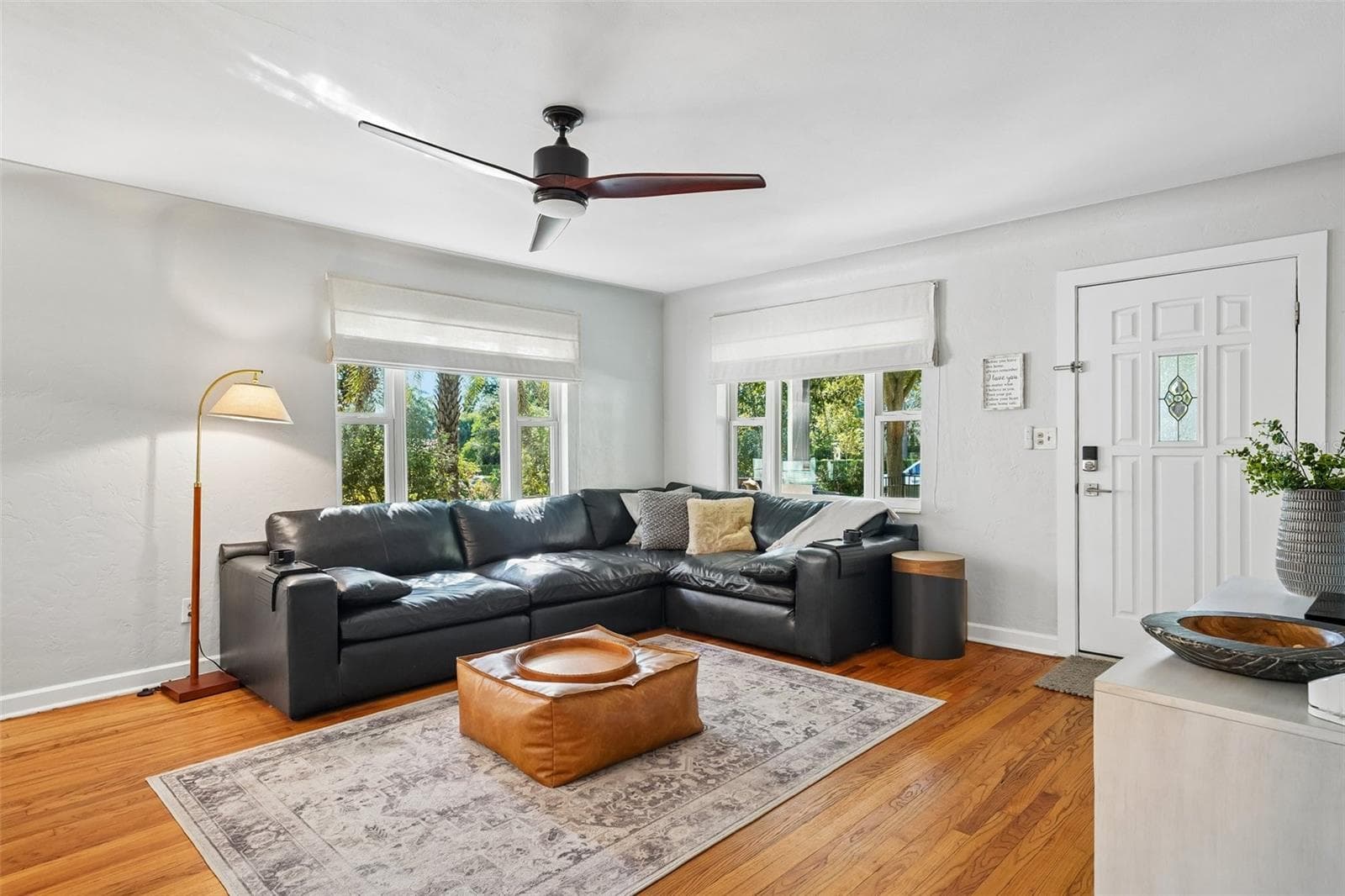 Single Family Residence at 185 24TH AVE N, ST PETERSBURG, photo 3 of 52