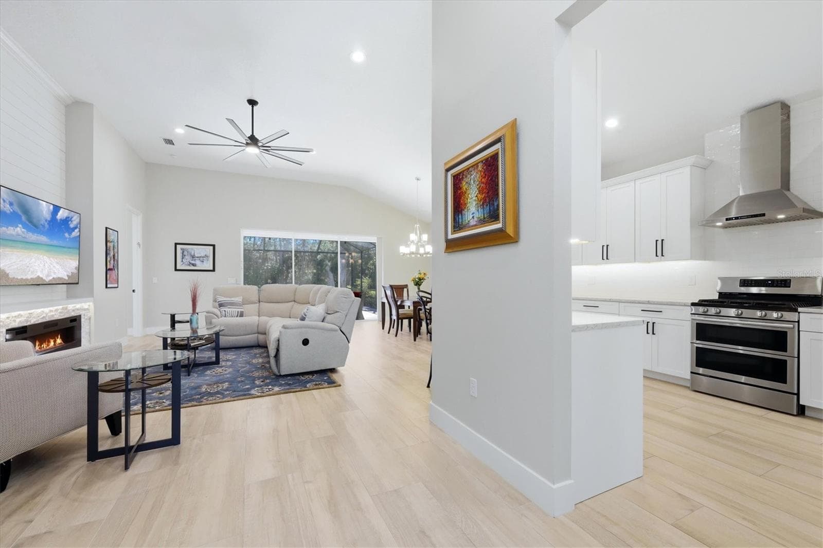 Single Family Residence at 6514 OAKLAND HILLS DR, LAKEWOOD RANCH, photo 5 of 55