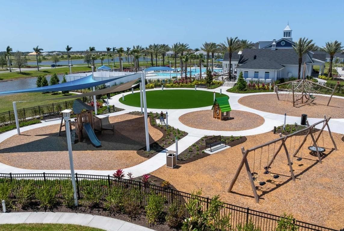 Community Amenities - 18050 FOXTAIL LOOP, VENICE