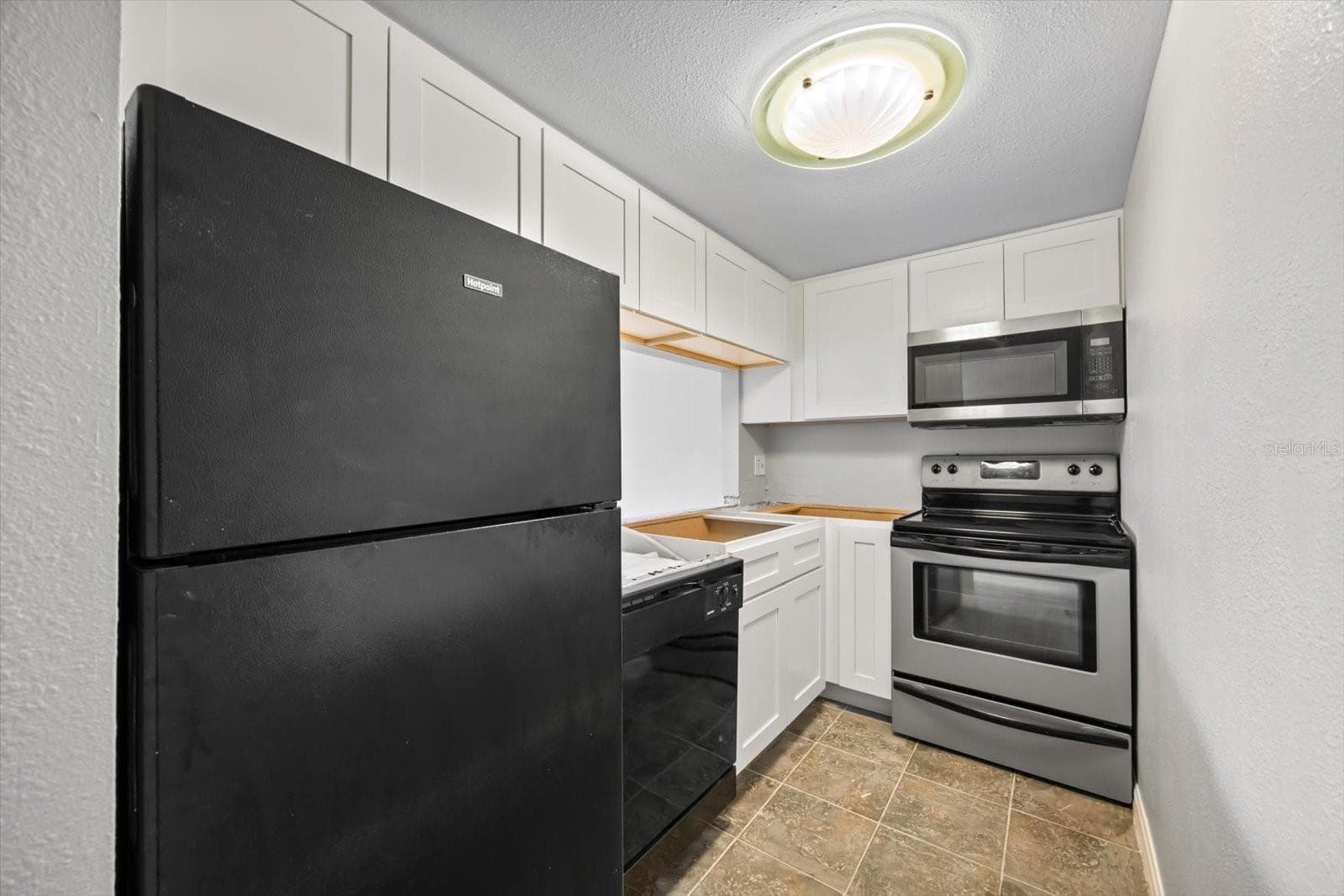 Condominium at 7169 E BANK DR #7169, TAMPA, photo 7 of 22