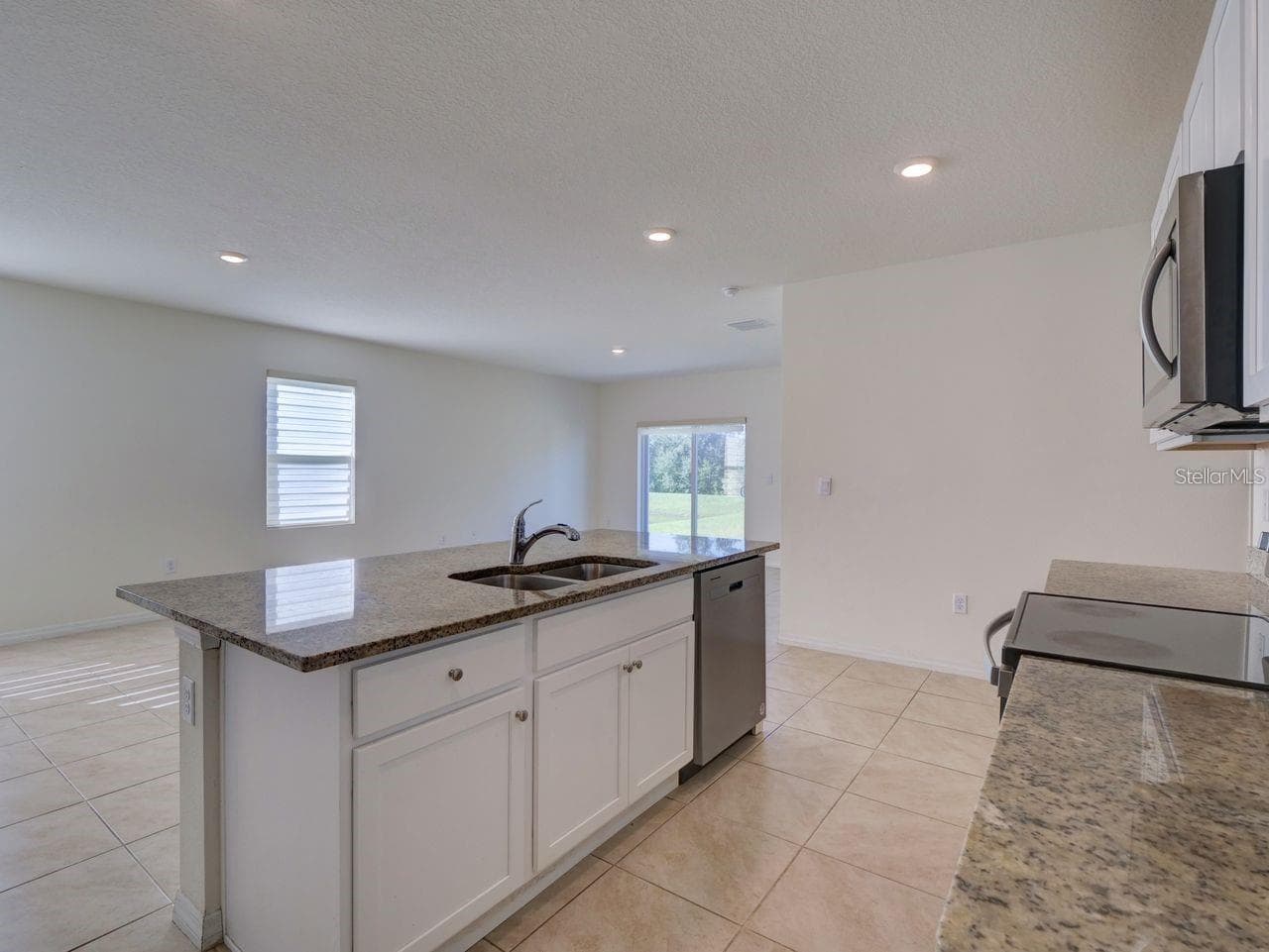 Single Family Residence at 2501 RIBBON FALL AVE, DAVENPORT, photo 9 of 36