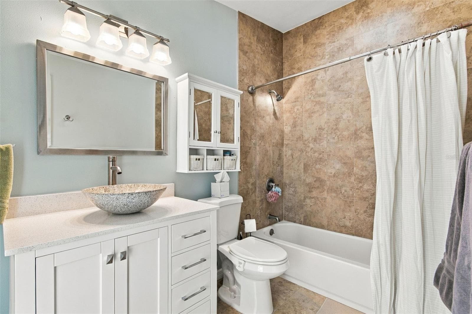 Single Family Residence at 874 PINEWOOD TER W, PALM HARBOR, photo 18 of 75