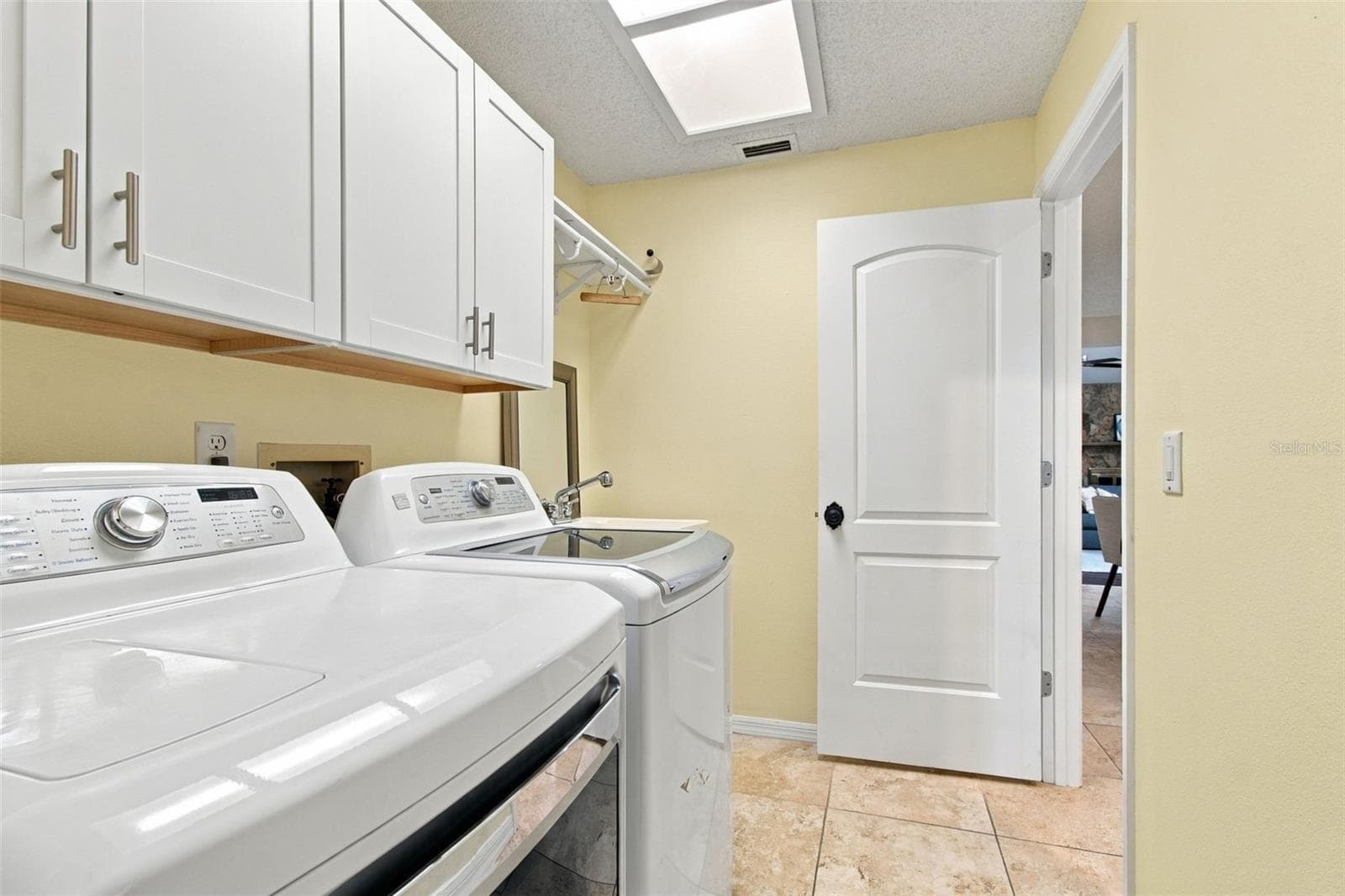 Single Family Residence at 874 PINEWOOD TER W, PALM HARBOR, photo 36 of 75