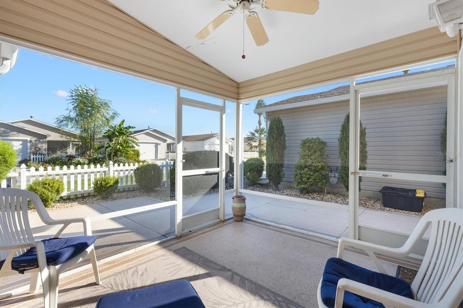 Screened Lanai - 2300 RILEY RD, THE VILLAGES