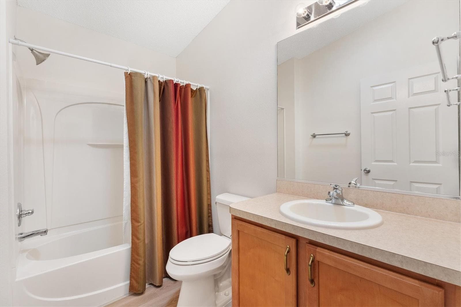 Main Bathroom - 2300 RILEY RD, THE VILLAGES