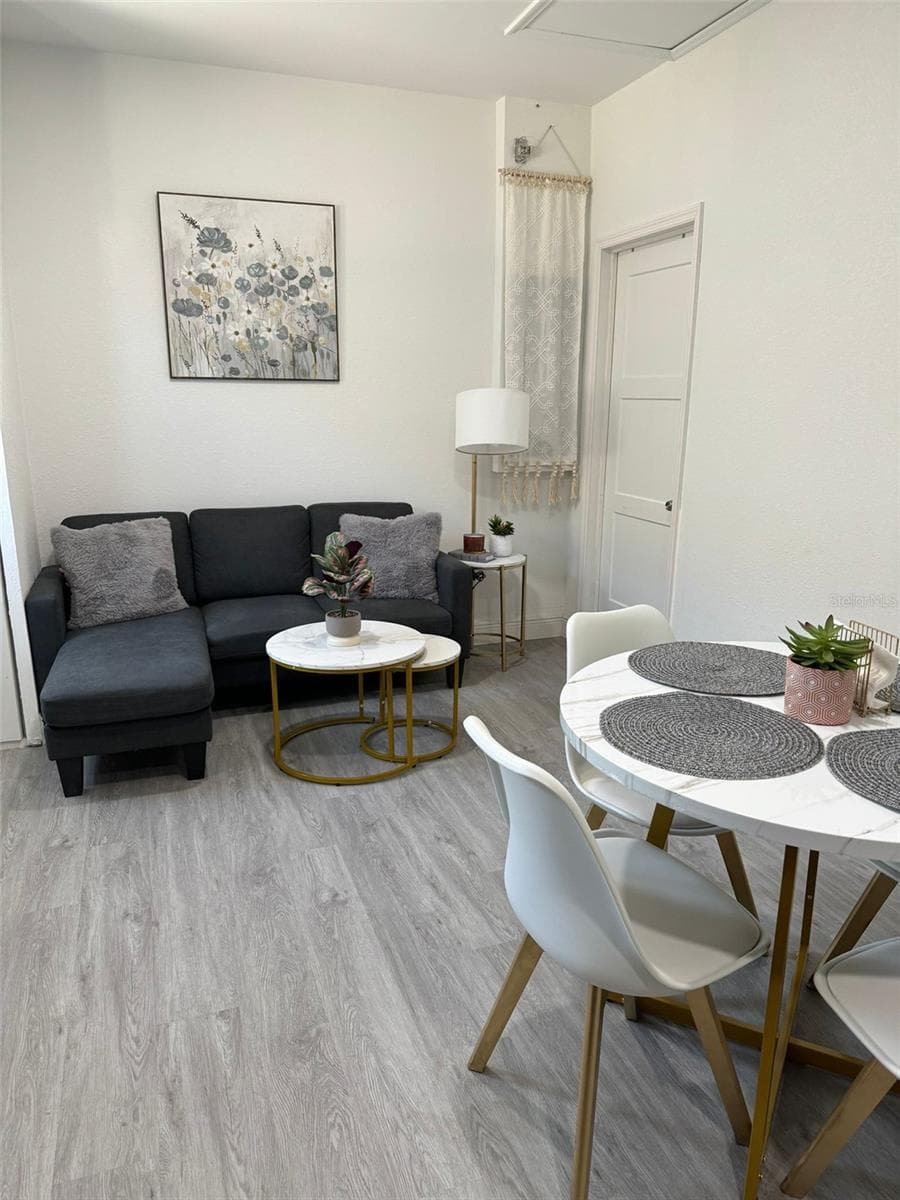 GARAGE APARMENT 2 - 914 GUADALUPE DR, ORANGE CITY