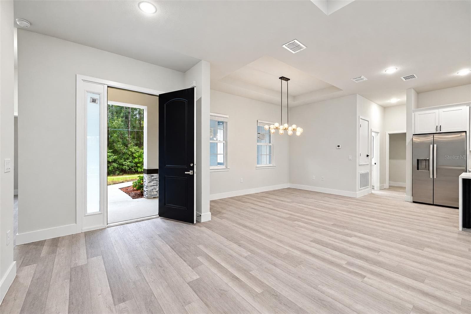 Single Family Residence at 12577 SW 64TH LN, OCALA, photo 7 of 62