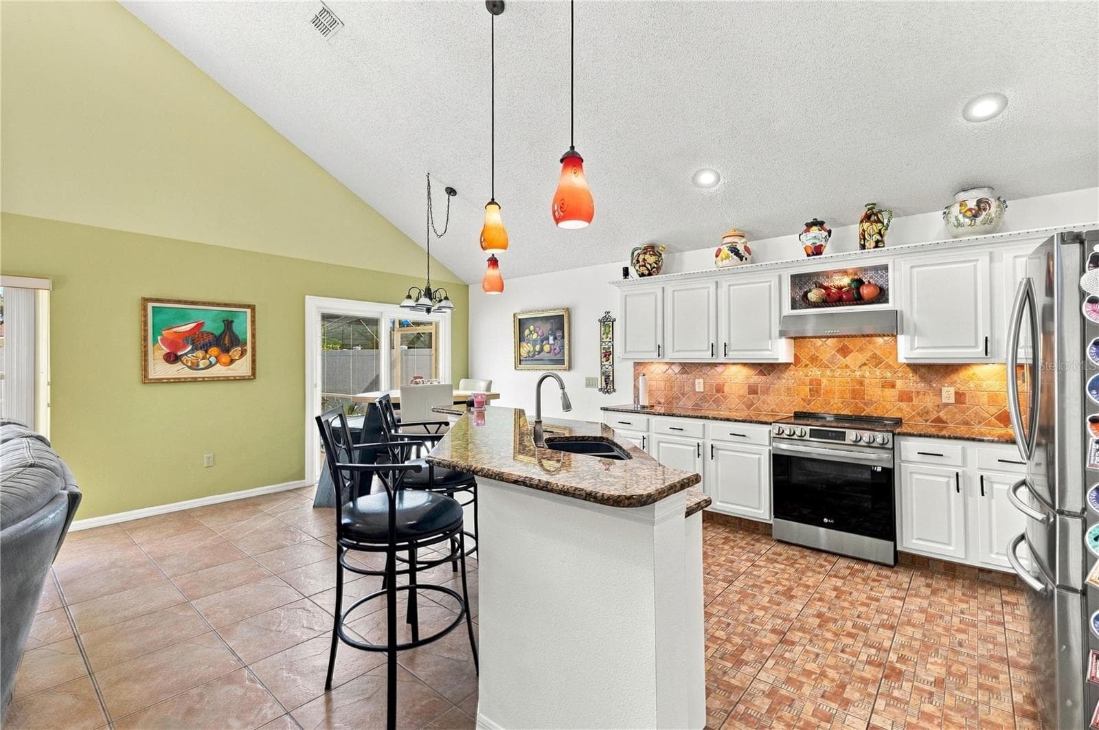 Single Family Residence at 192 WESTMORELAND CIR, KISSIMMEE, photo 4 of 27