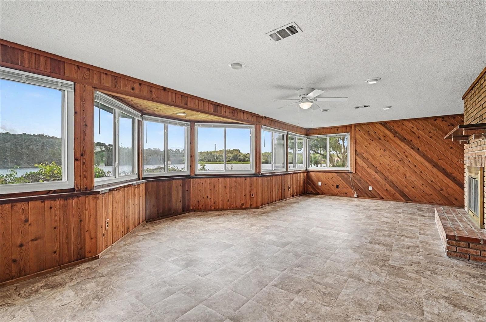Single Family Residence at 10443 LARISSA ST, ORLANDO, photo 9 of 41