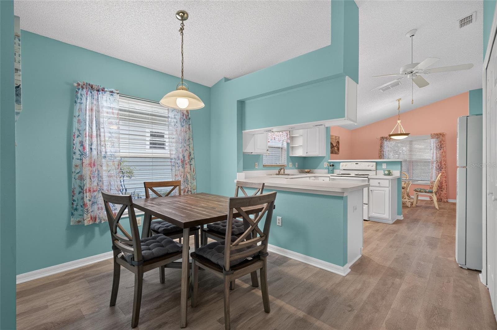 Dinette - 25005 CRANES ROOST CIR, LEESBURG