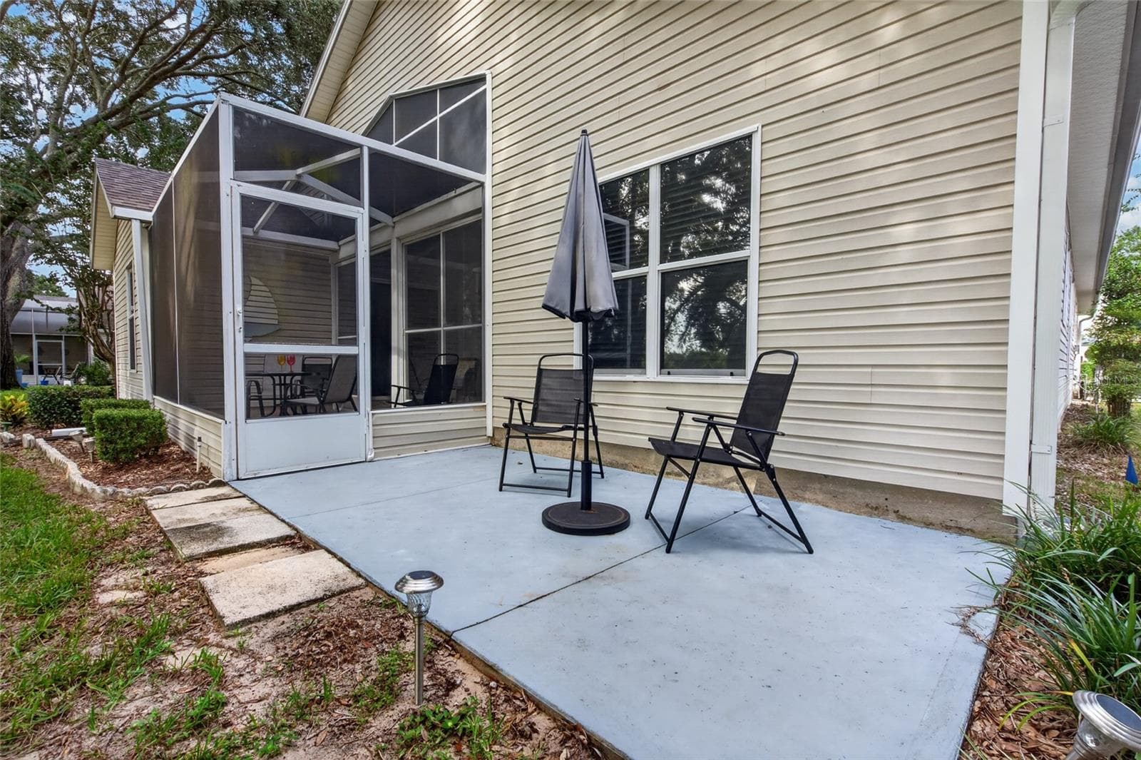 Patio for your grill - 25005 CRANES ROOST CIR, LEESBURG