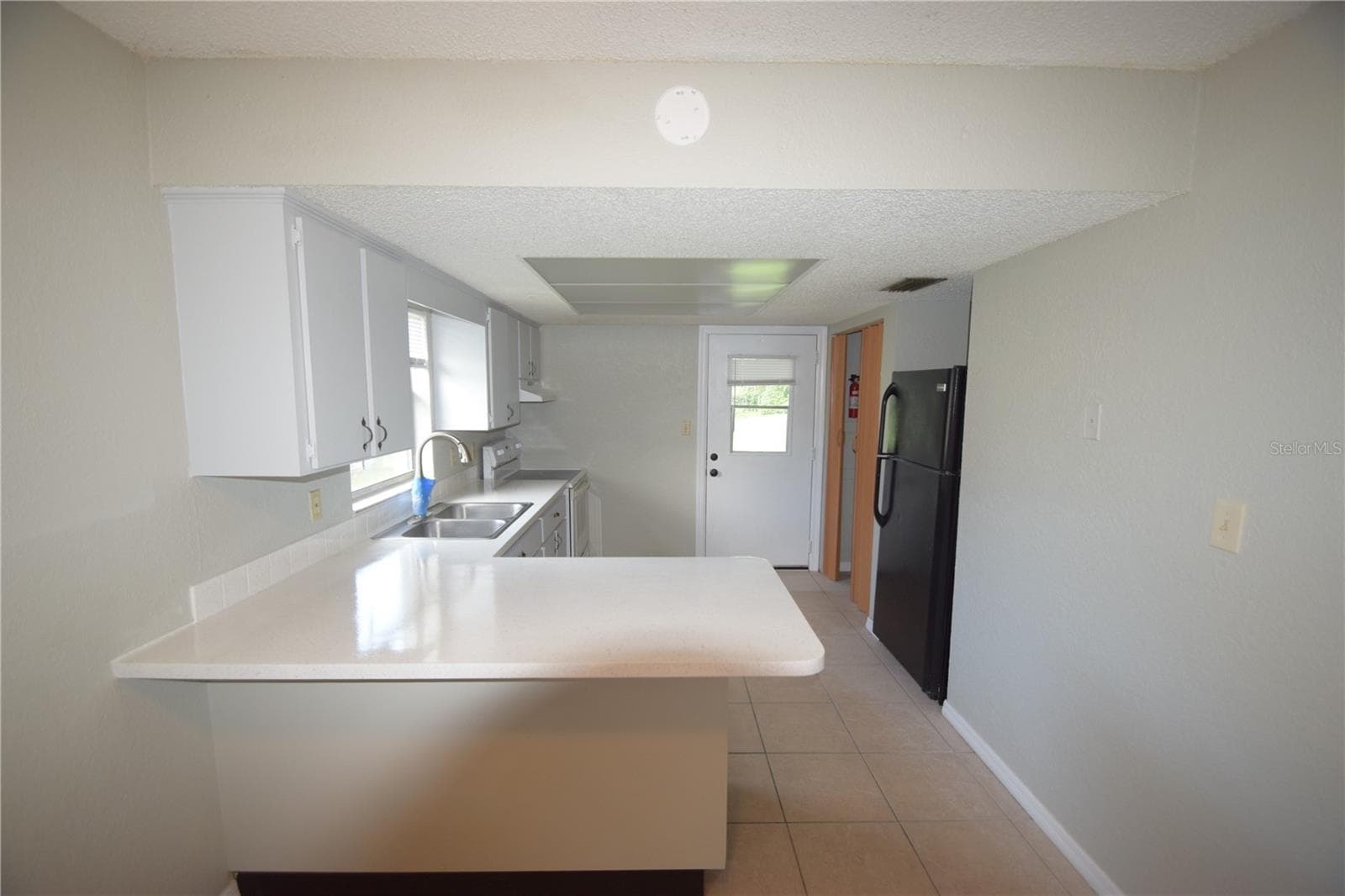 Duplex at 822 & 830 SHIRLEY ANN TRL, LAKELAND, photo 12 of 27