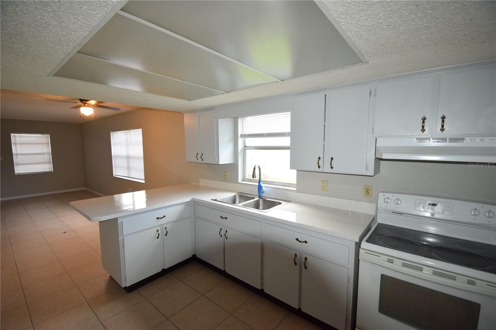 Duplex at 822 & 830 SHIRLEY ANN TRL, LAKELAND, photo 13 of 27