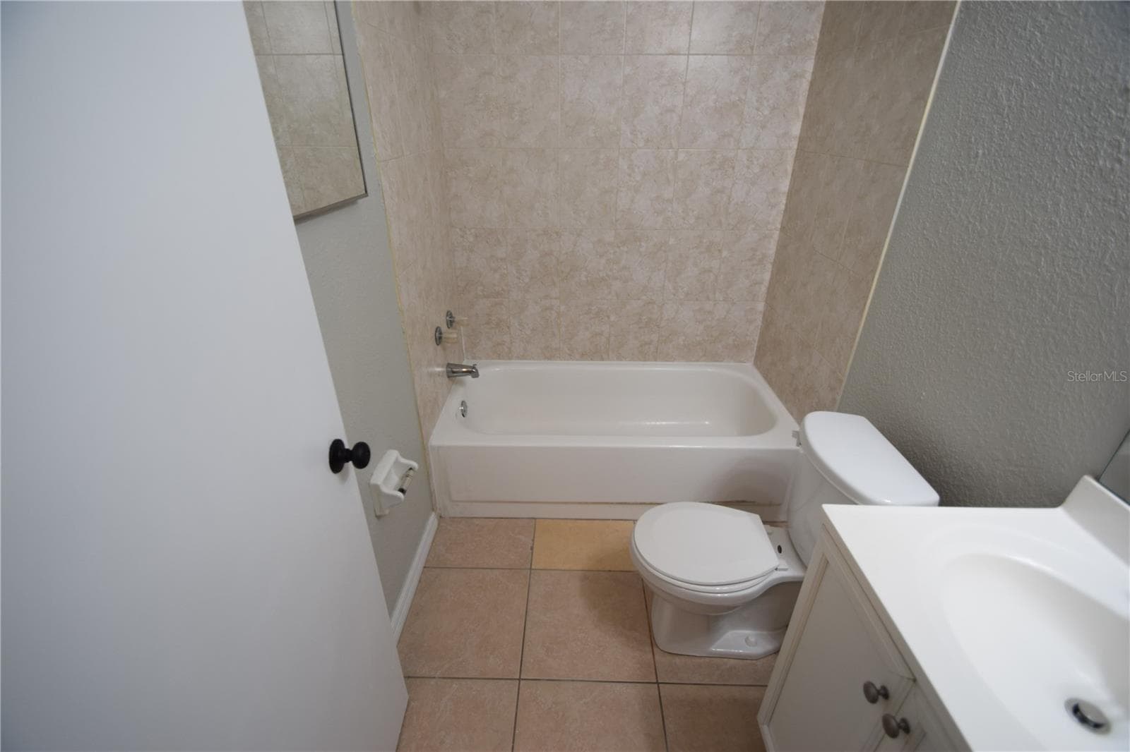 Duplex at 822 & 830 SHIRLEY ANN TRL, LAKELAND, photo 17 of 27