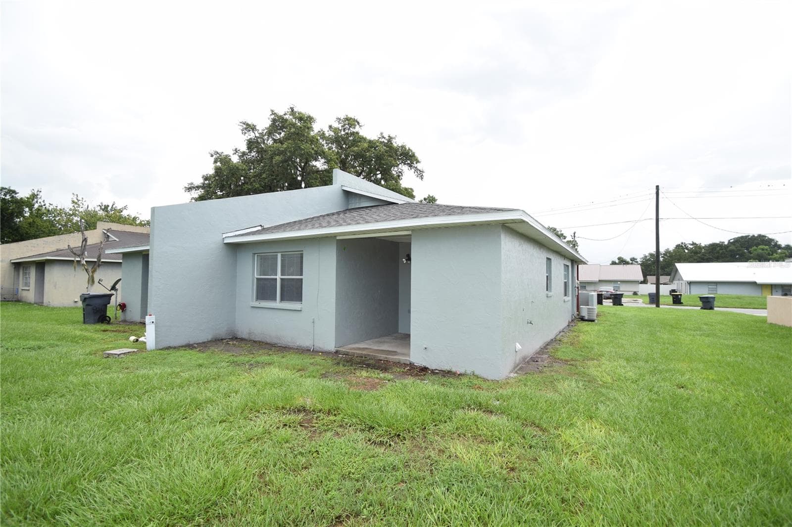 Duplex at 822 & 830 SHIRLEY ANN TRL, LAKELAND, photo 5 of 27