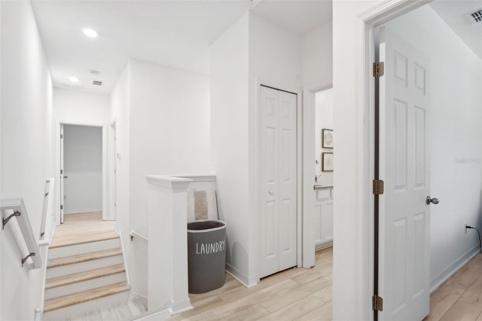 Townhouse at 5732 SKYTOP DR, LITHIA, photo 12 of 25