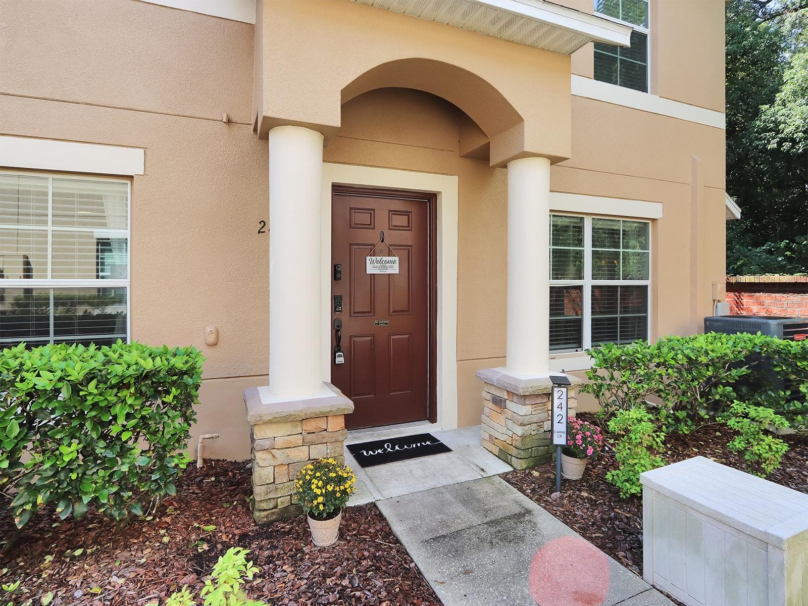 242 CARINA CIR