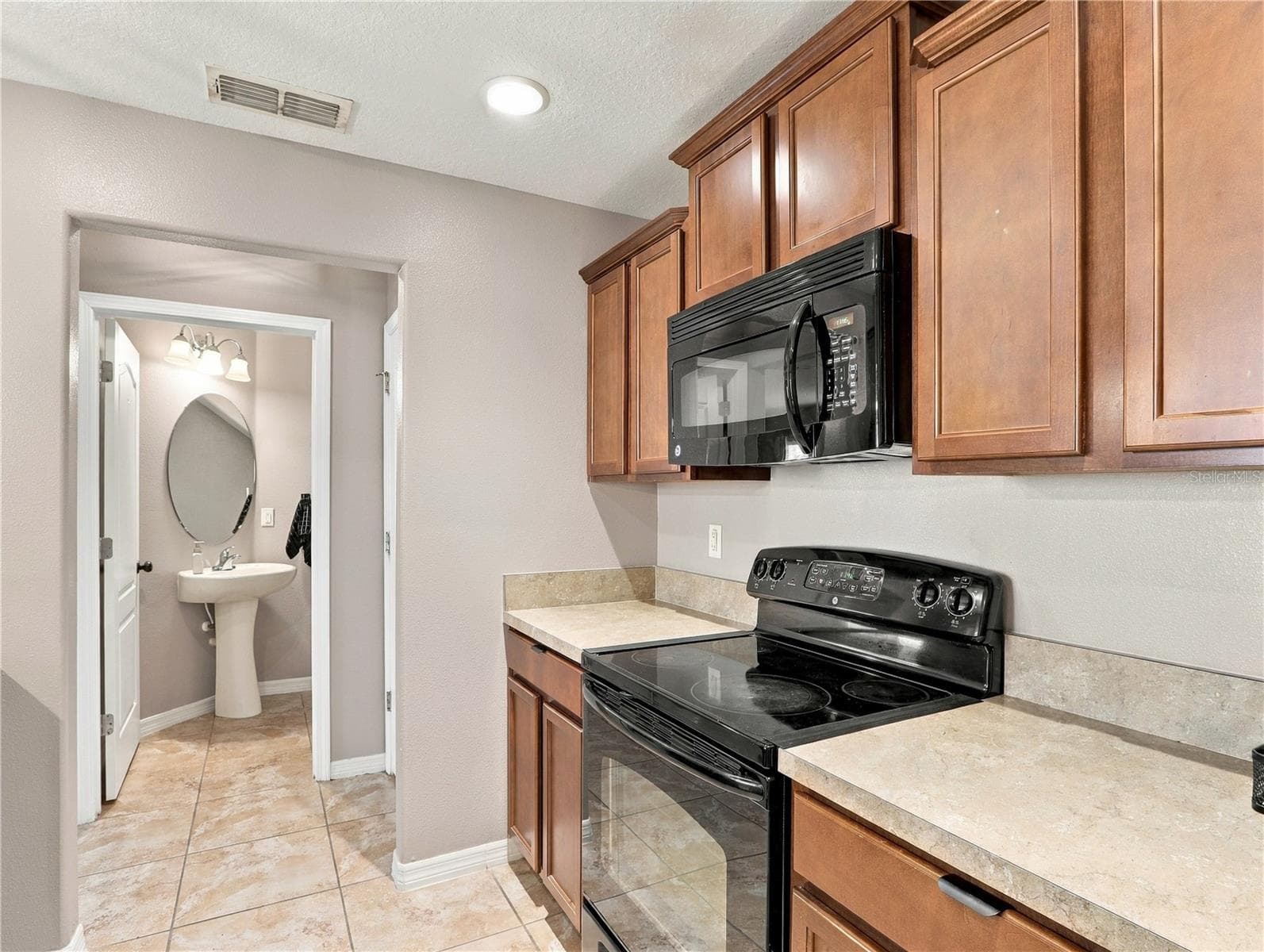 Townhouse at 242 CARINA CIR, SANFORD, photo 8 of 27