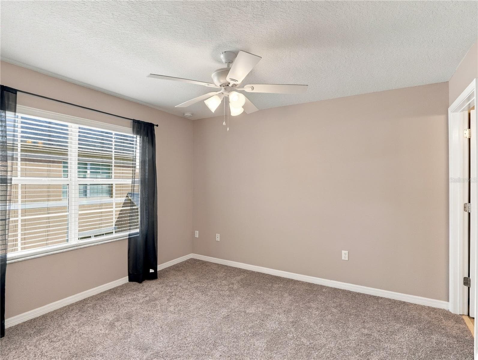 Townhouse at 242 CARINA CIR, SANFORD, photo 11 of 27