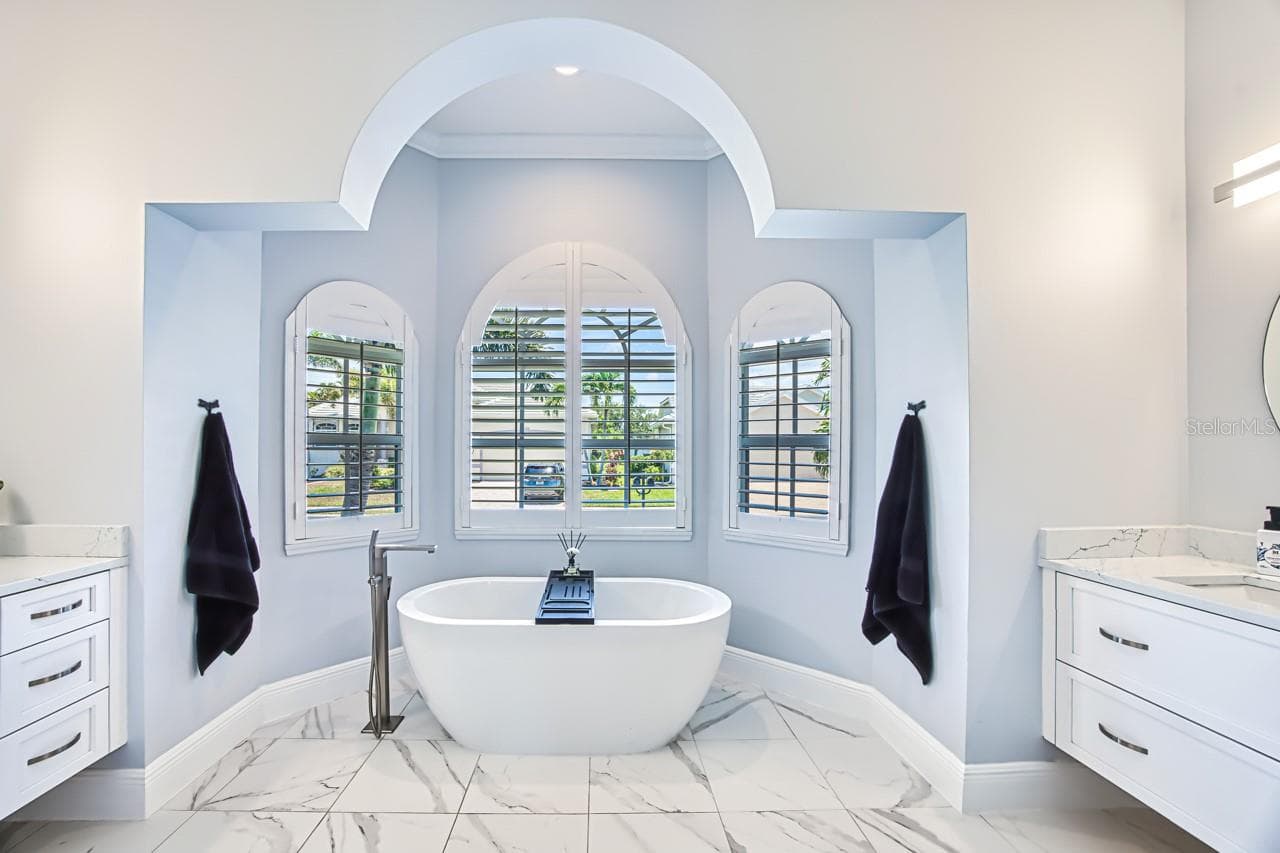 Single Family Residence at 8625 SOUTHWIND BAY CIR, FORT MYERS, photo 31 of 61