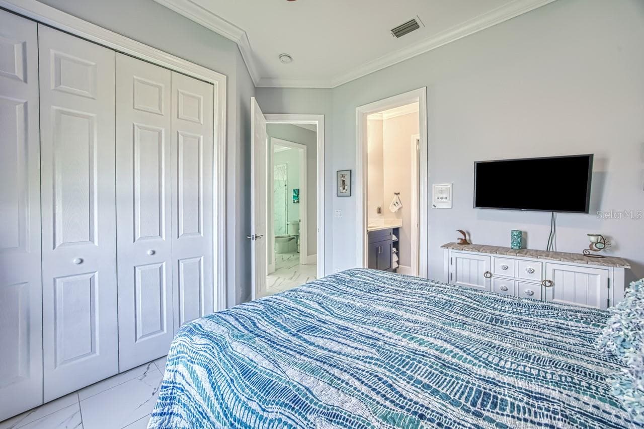 Guest bedroom - 8625 SOUTHWIND BAY CIR, FORT MYERS