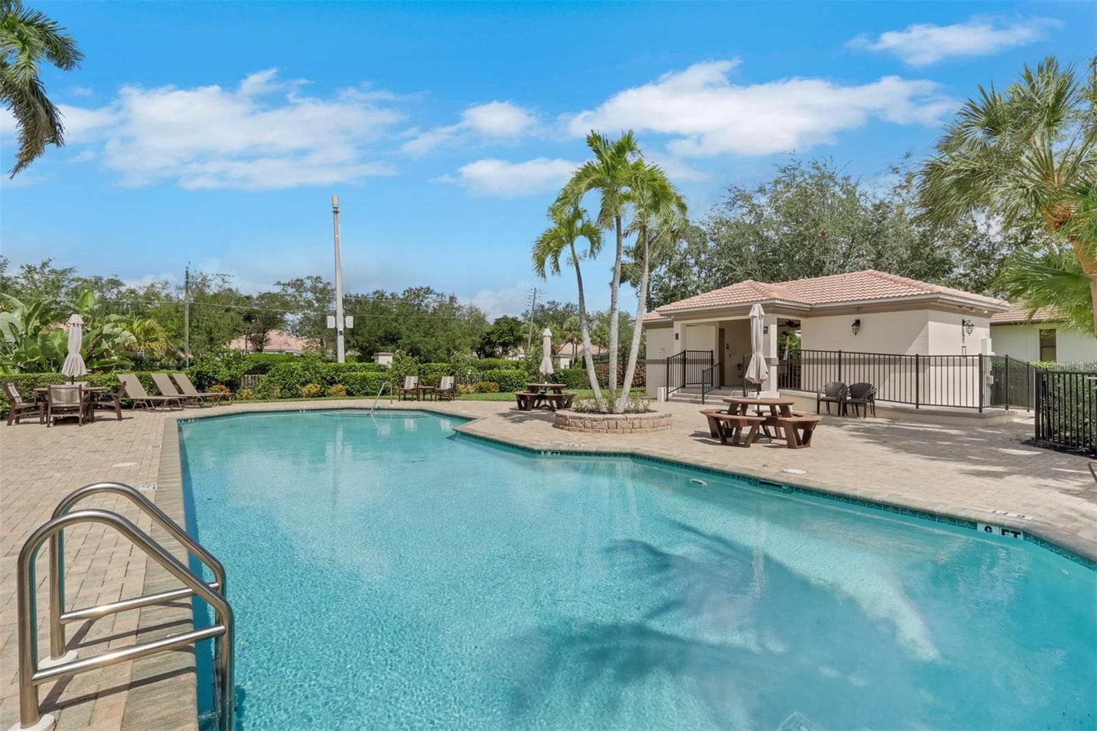Single Family Residence at 8625 SOUTHWIND BAY CIR, FORT MYERS, photo 58 of 61